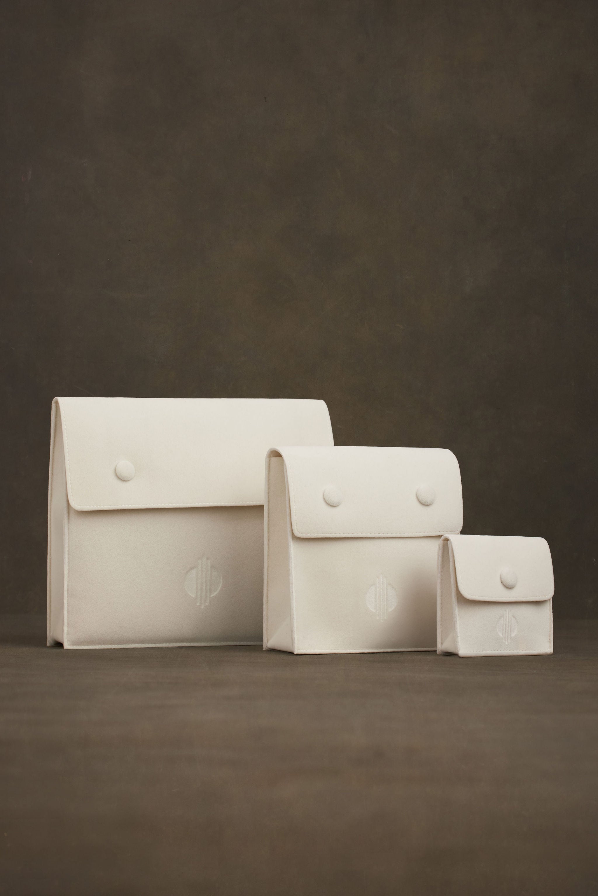 Packaging & Extras