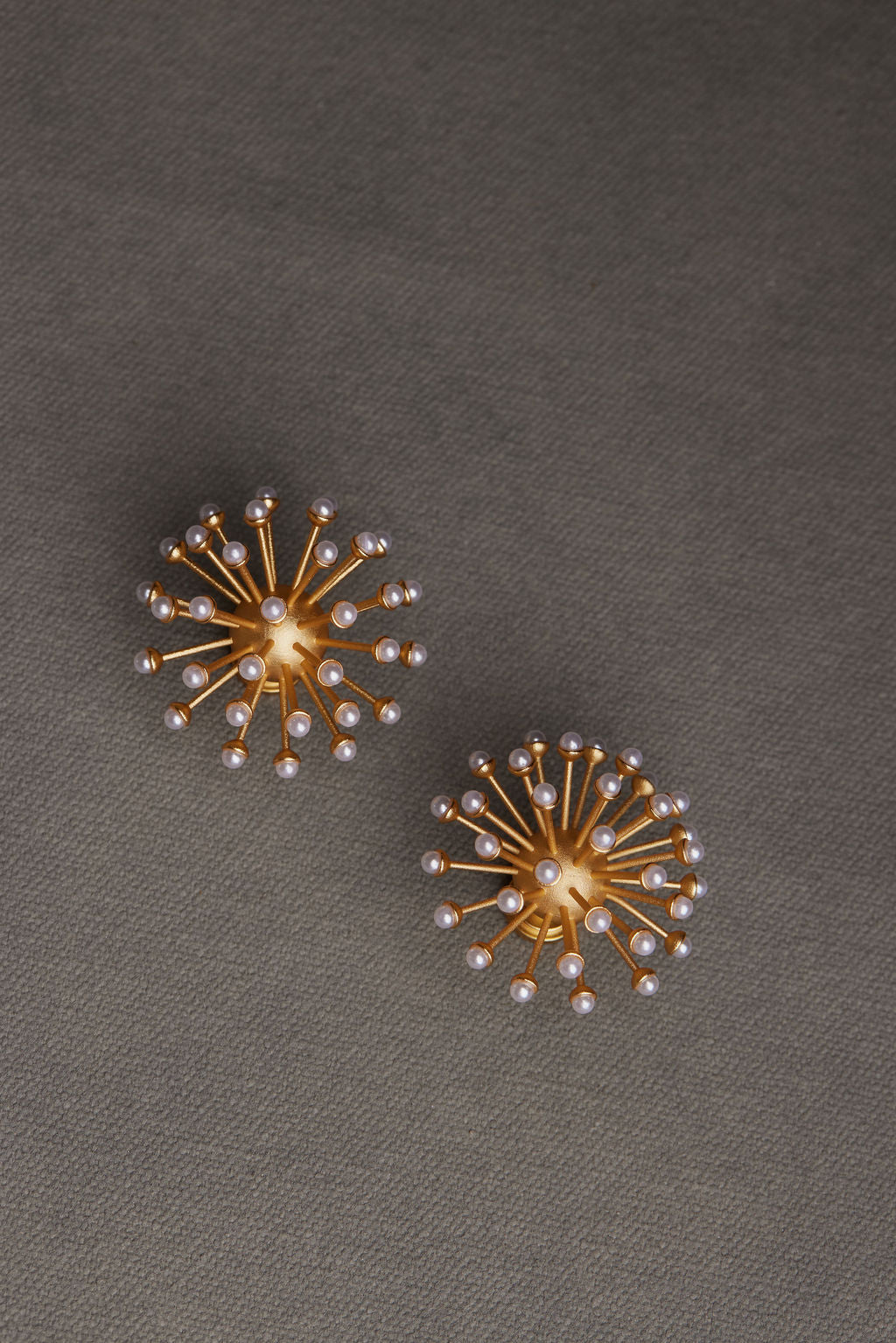 EYRA EARRINGS