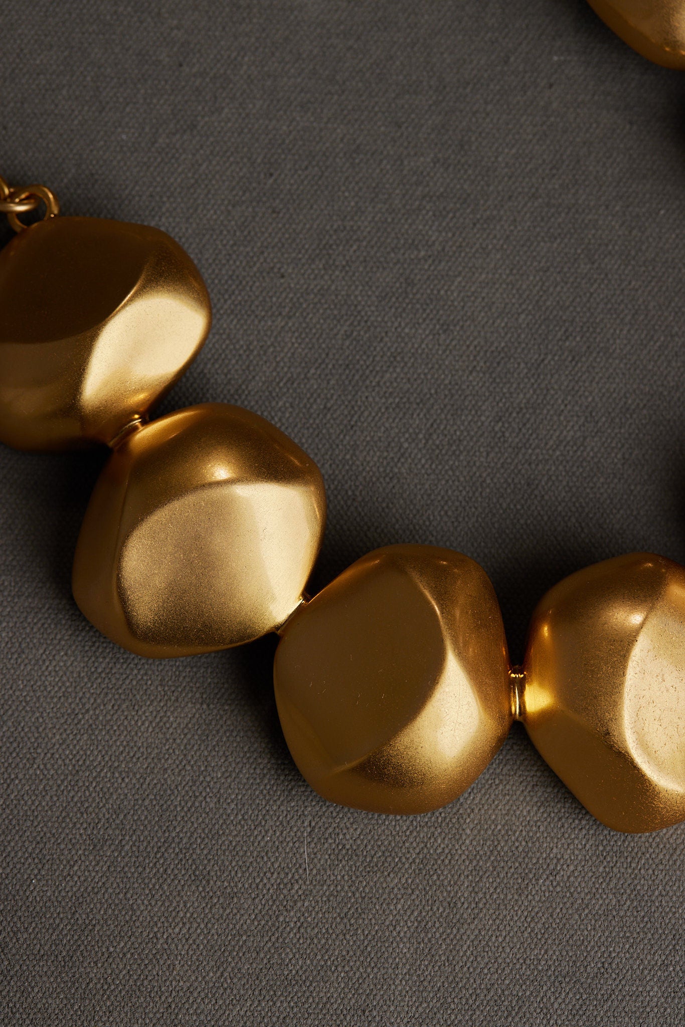 AARI NECKLACE