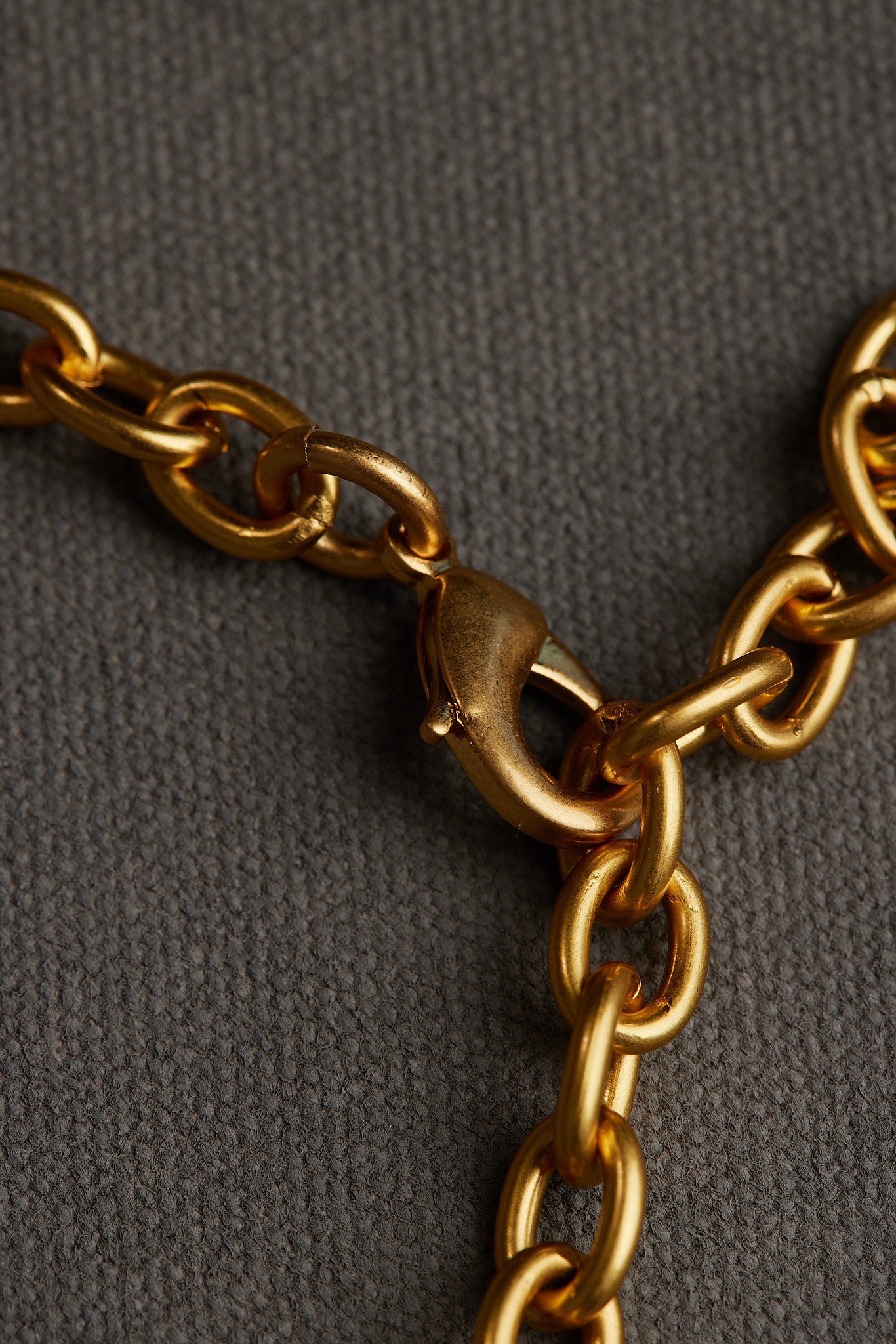 AARI NECKLACE