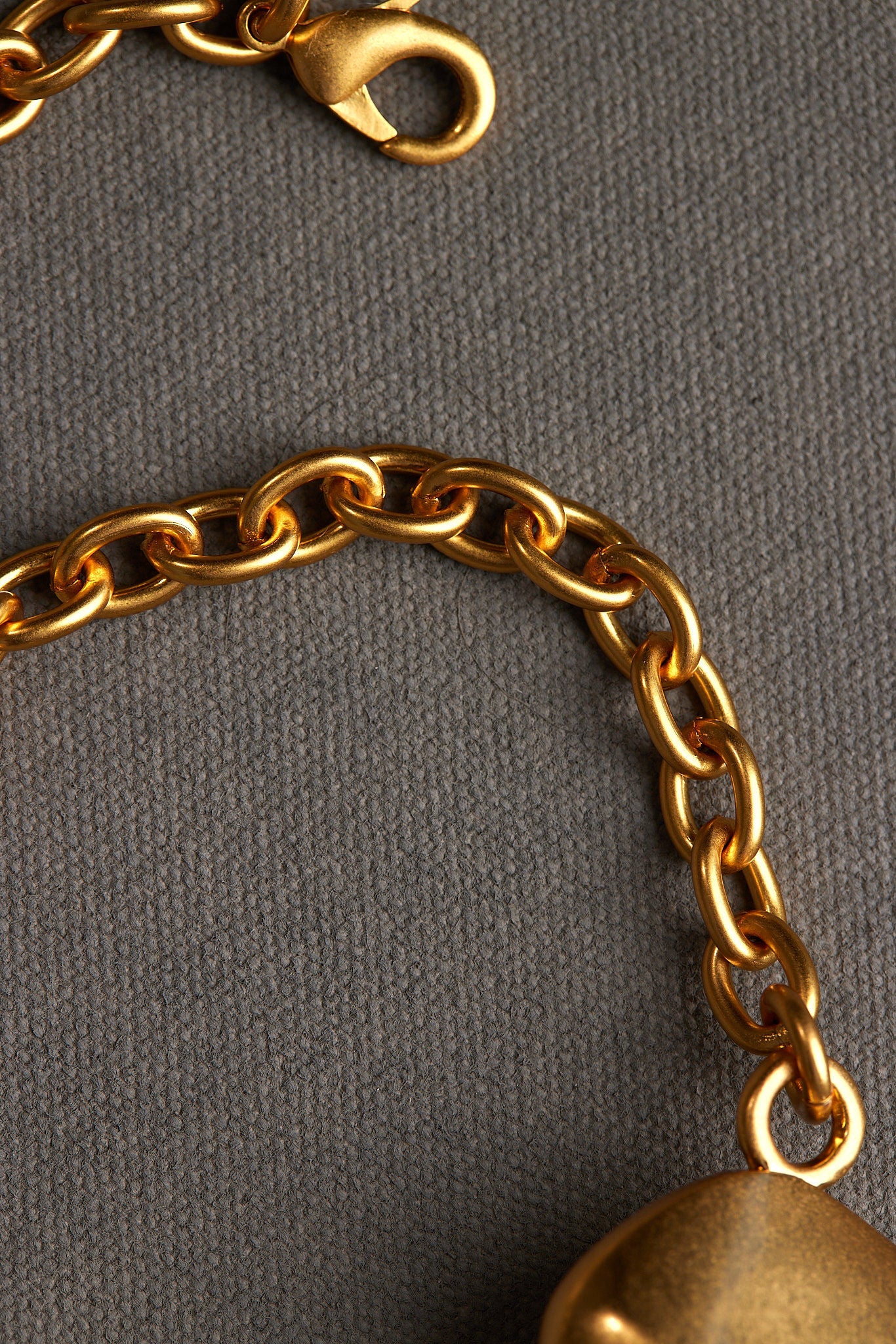 AARI NECKLACE