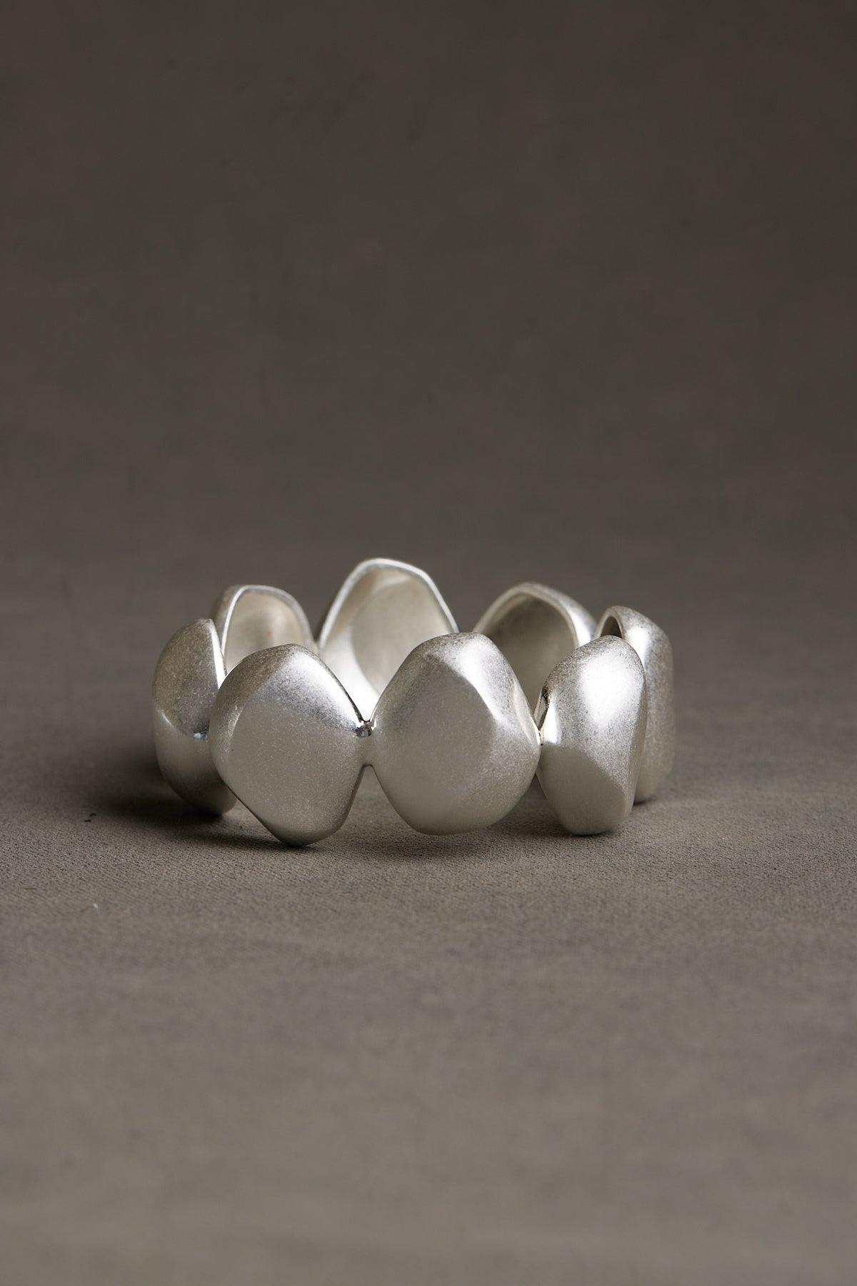 HARI BANGLE