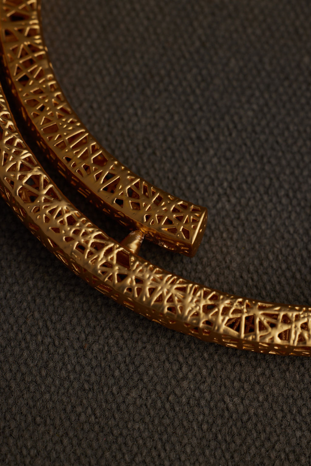 CIRE EARRING