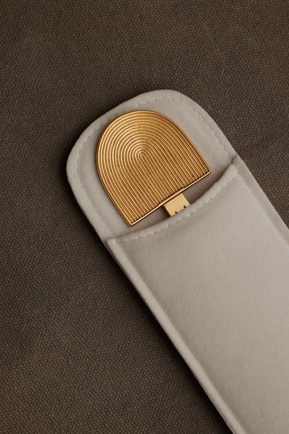 ADAI BOOKMARK