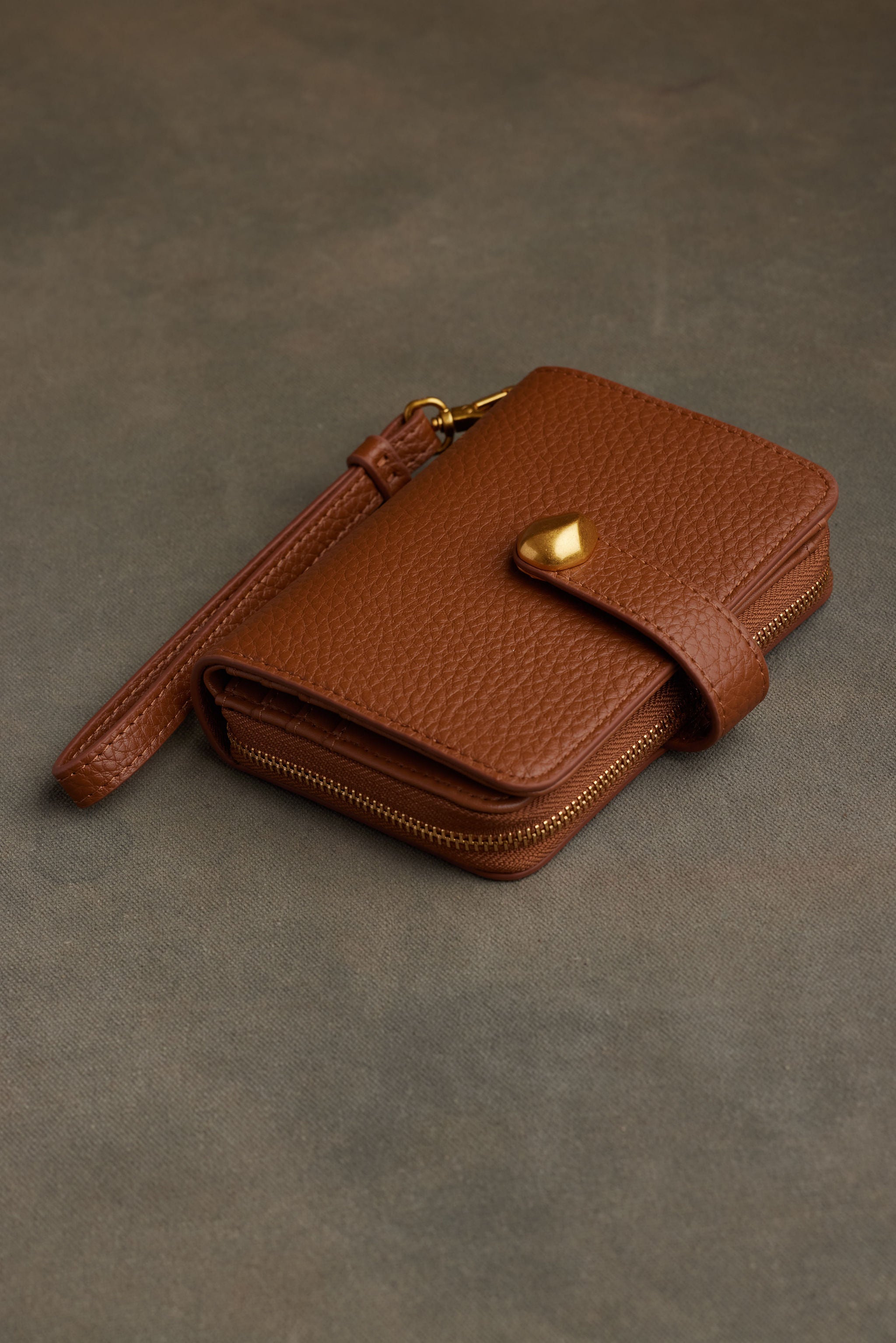 ADHA WALLET (FINAL SALE)