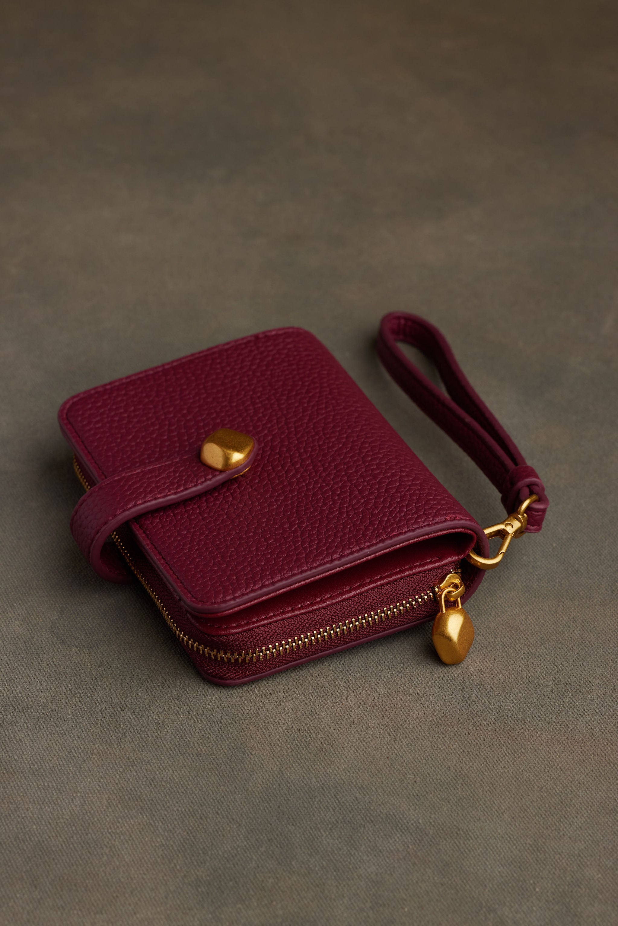 ADHA WALLET (FINAL SALE)