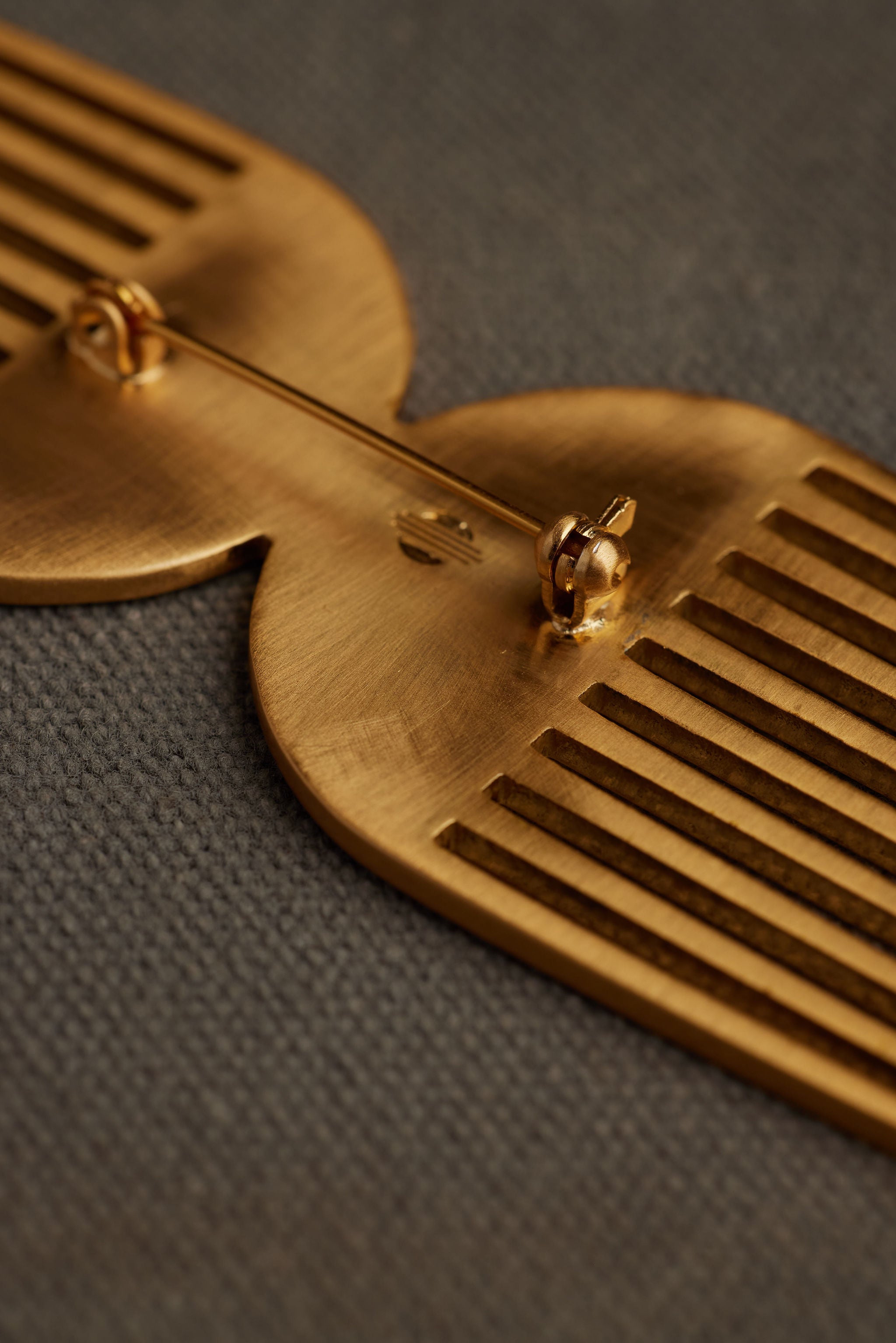 ANDA BROOCH