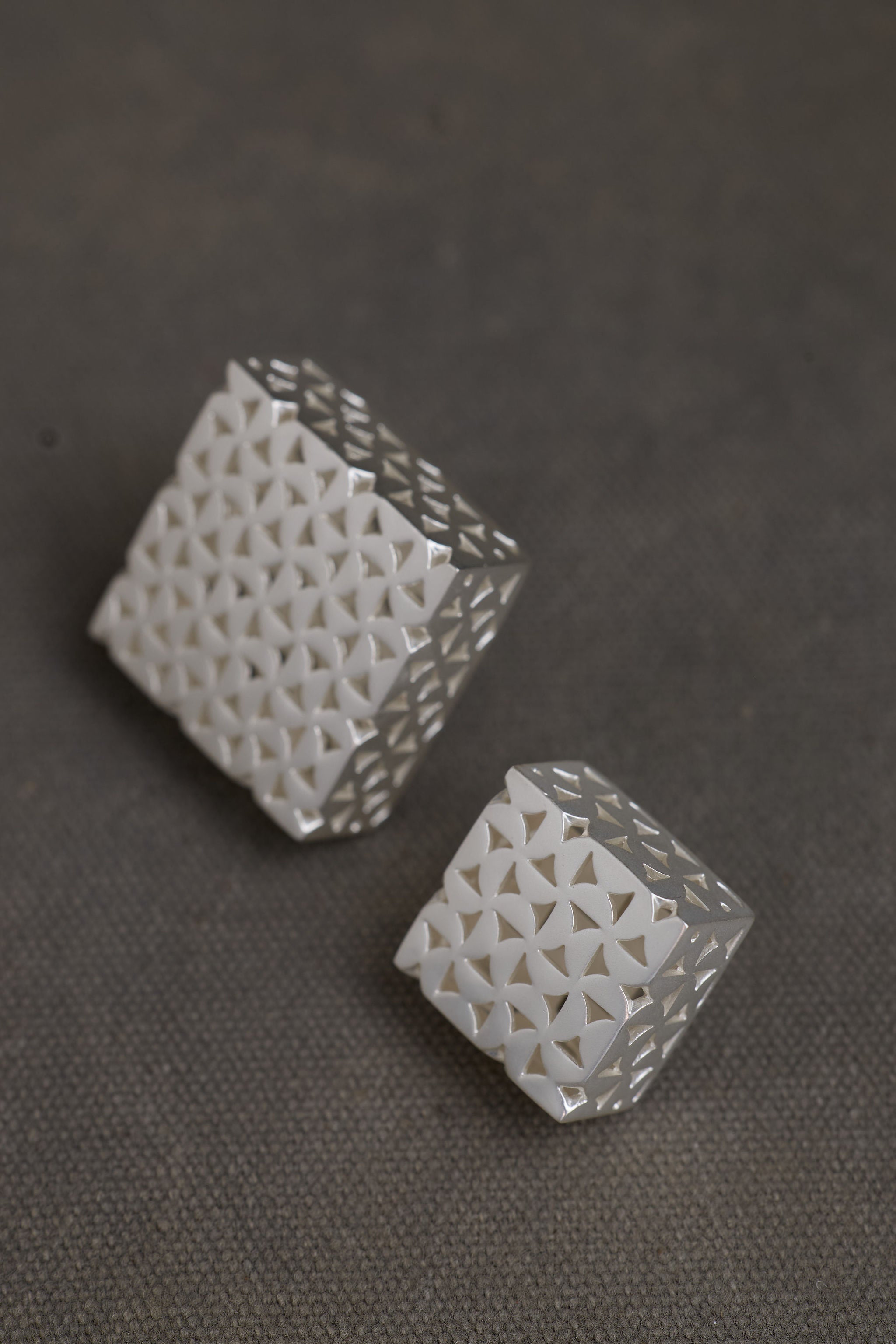 BUXI EARRING
