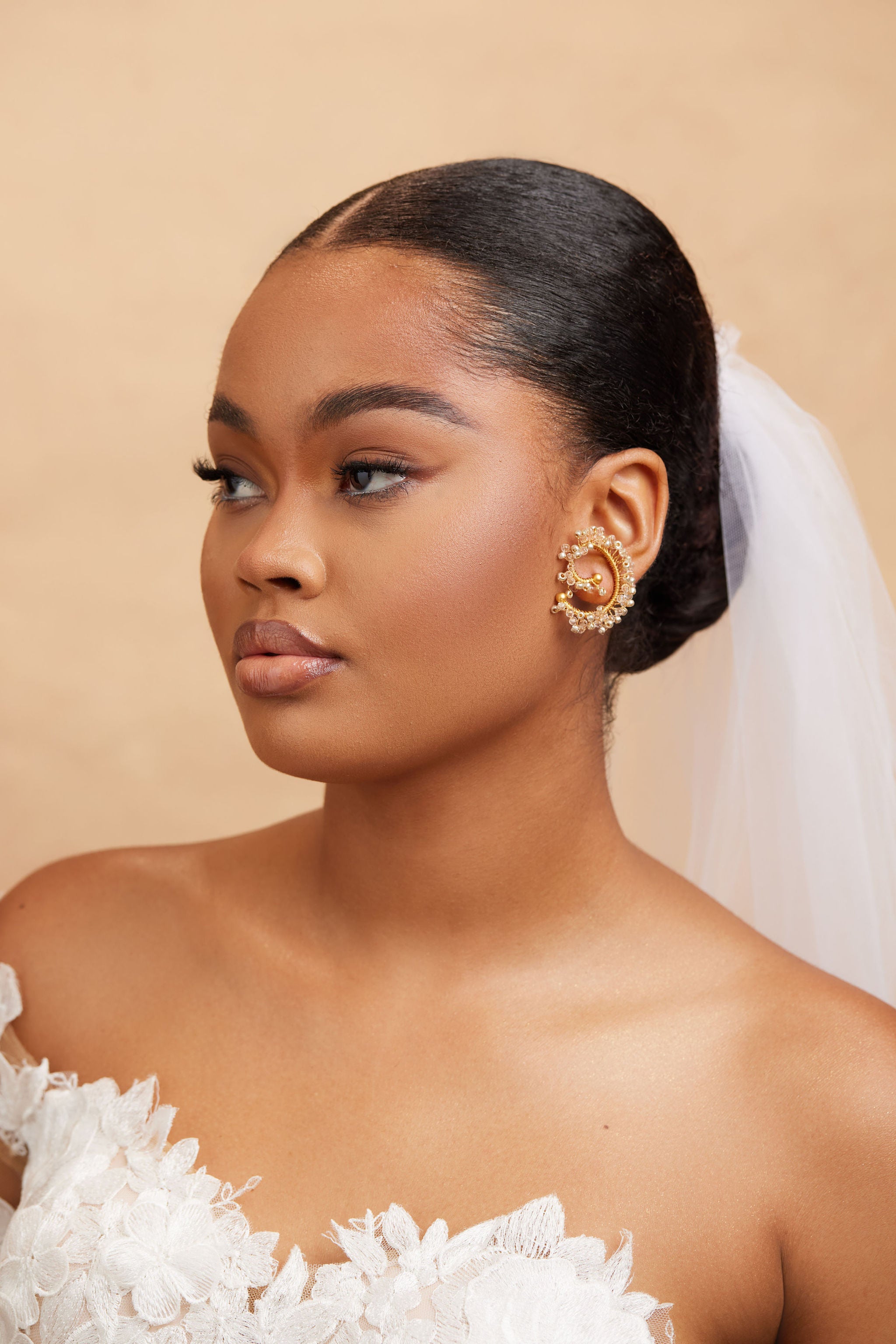AVIA EARRING