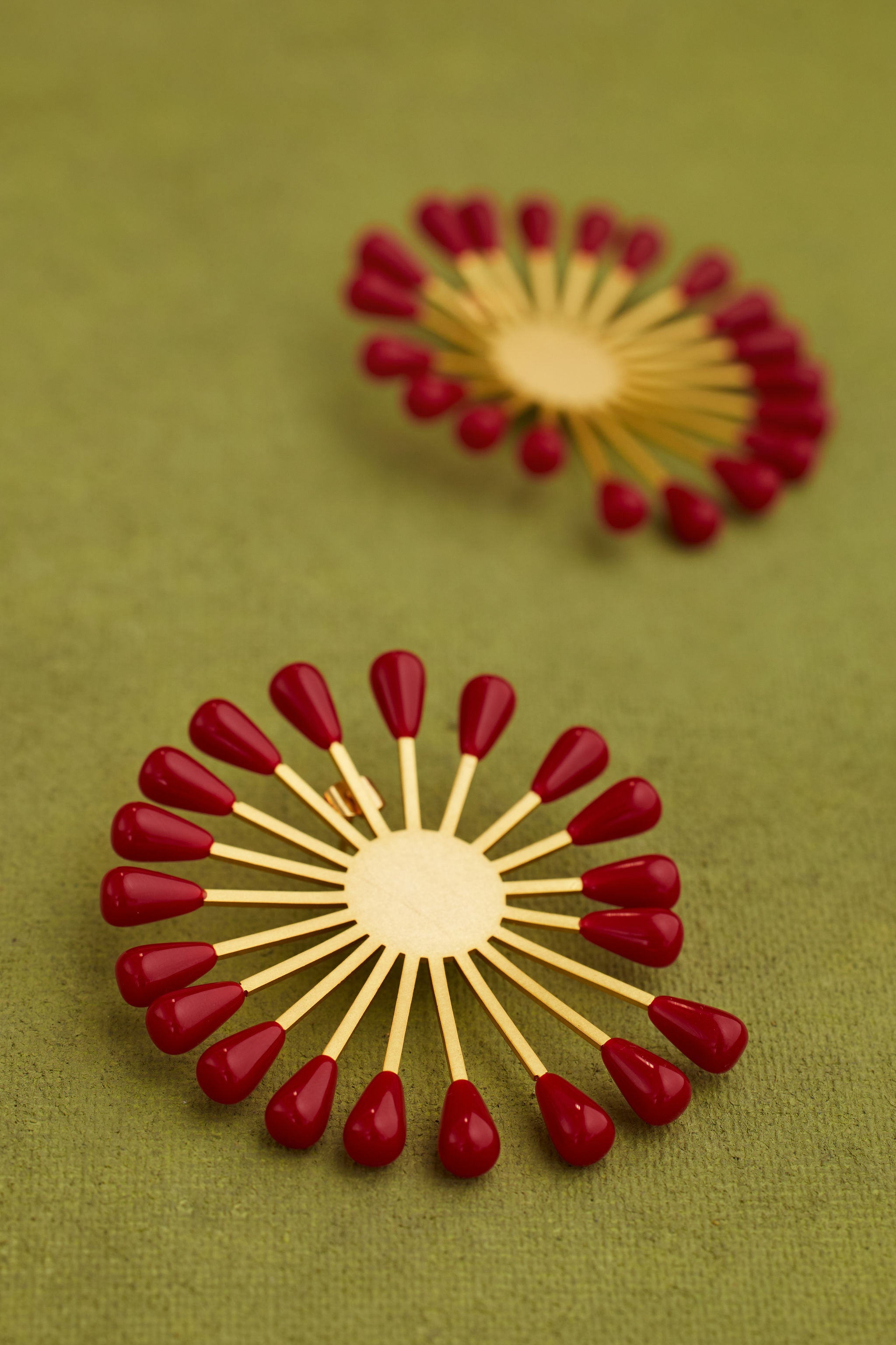 JIRA EARRING