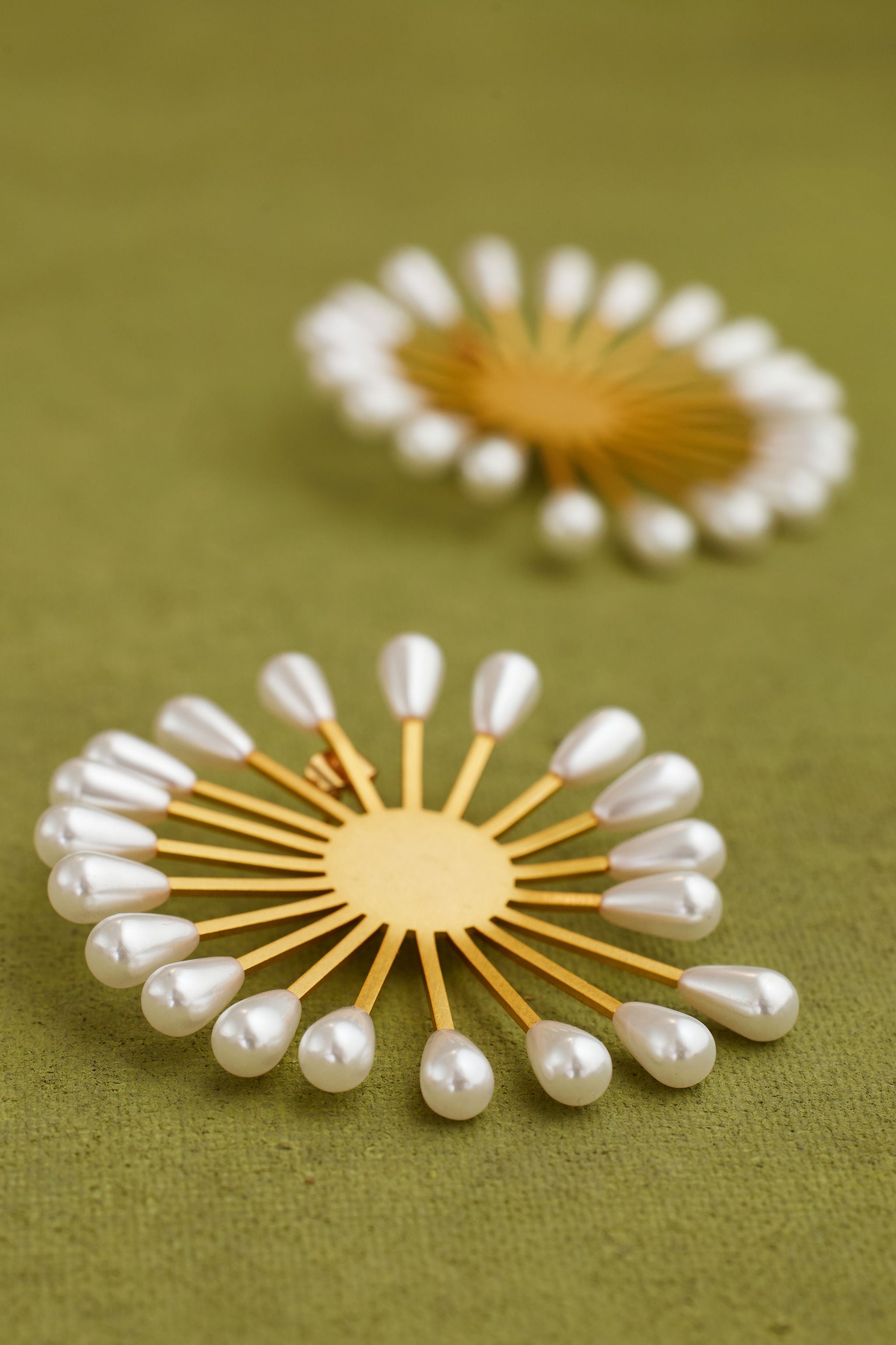 JIRA EARRING