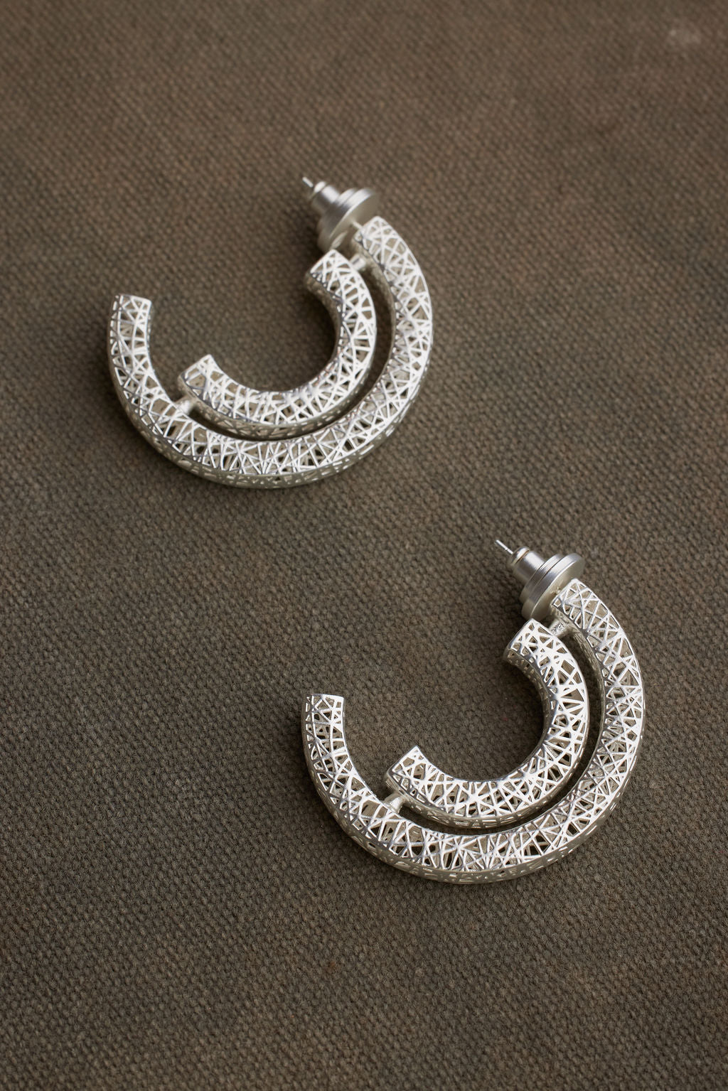 CIRE EARRING