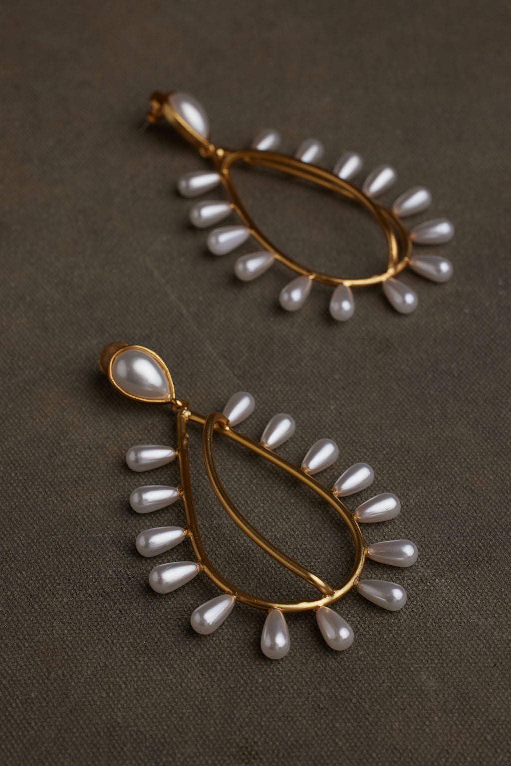 DARA EARRINGS