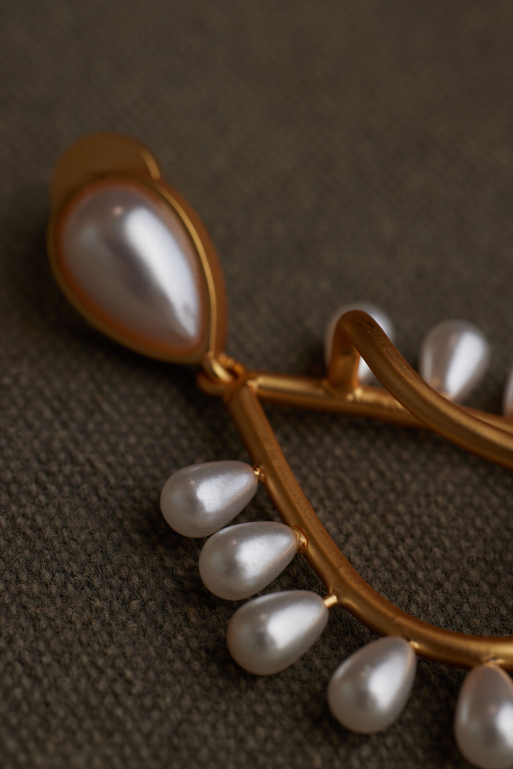 DARA EARRINGS