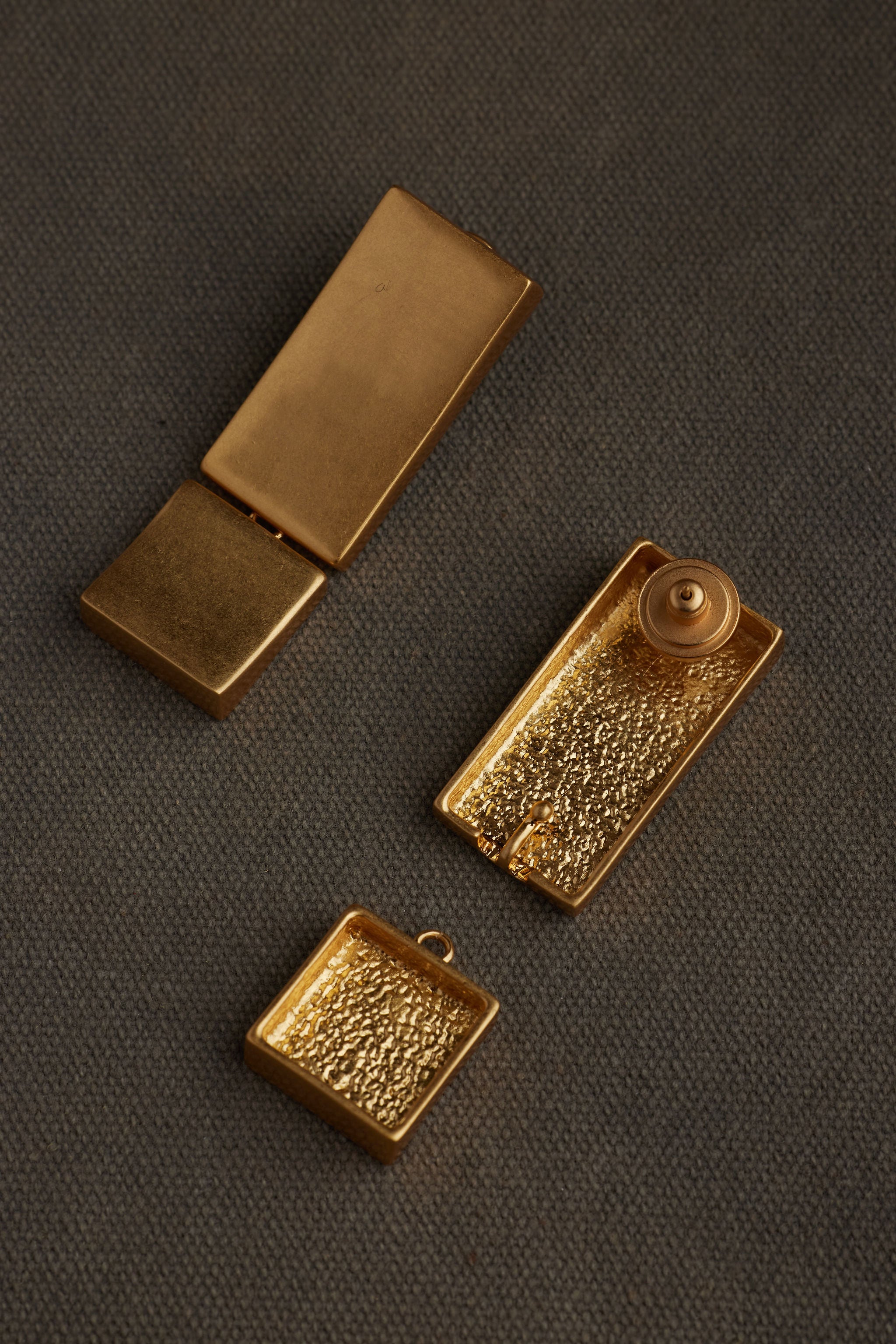 DYVE EARRINGS