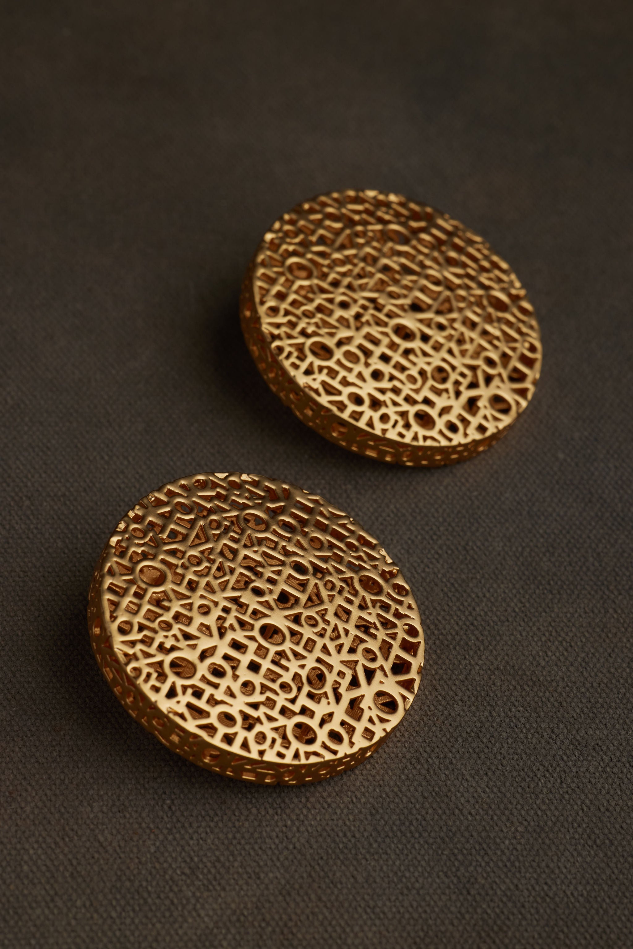 EYAH EARRING