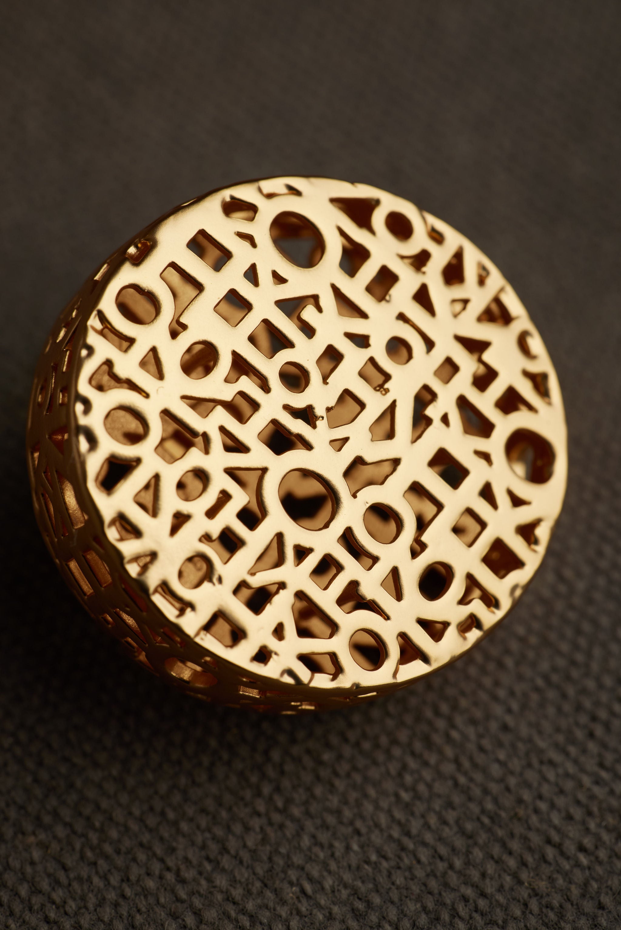 EYAH EARRING