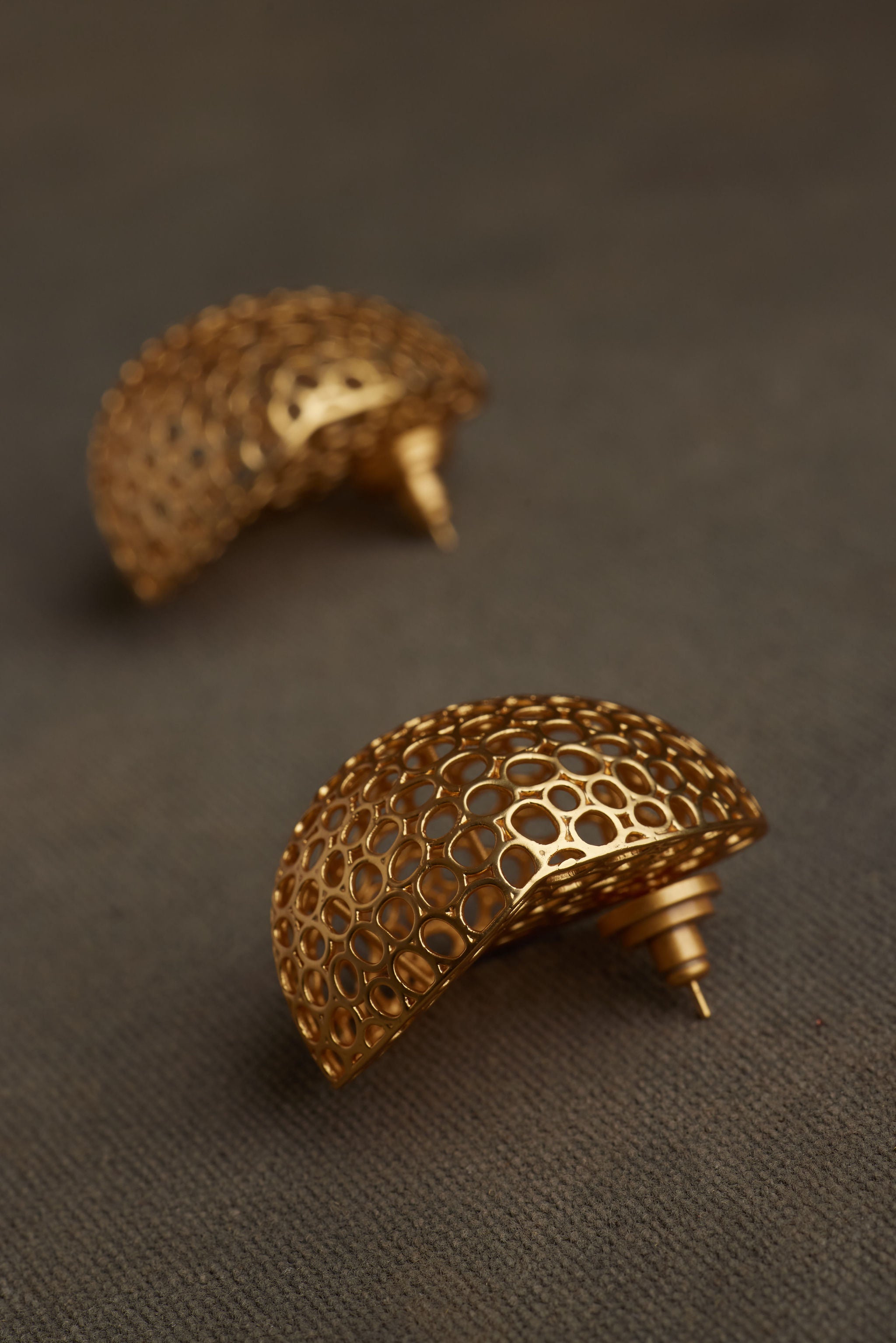FALU EARRING