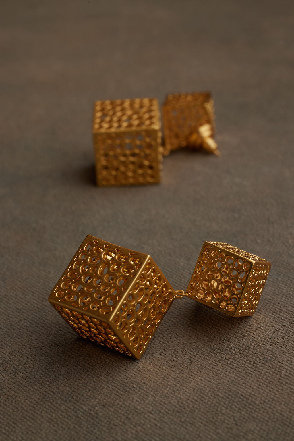GAEL EARRING