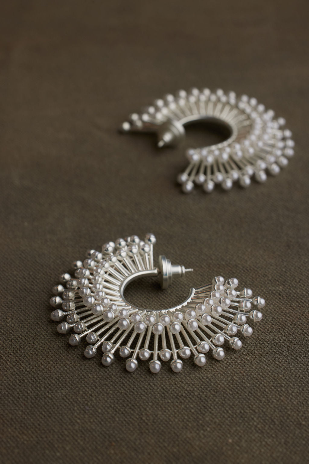 GIZU EARRING