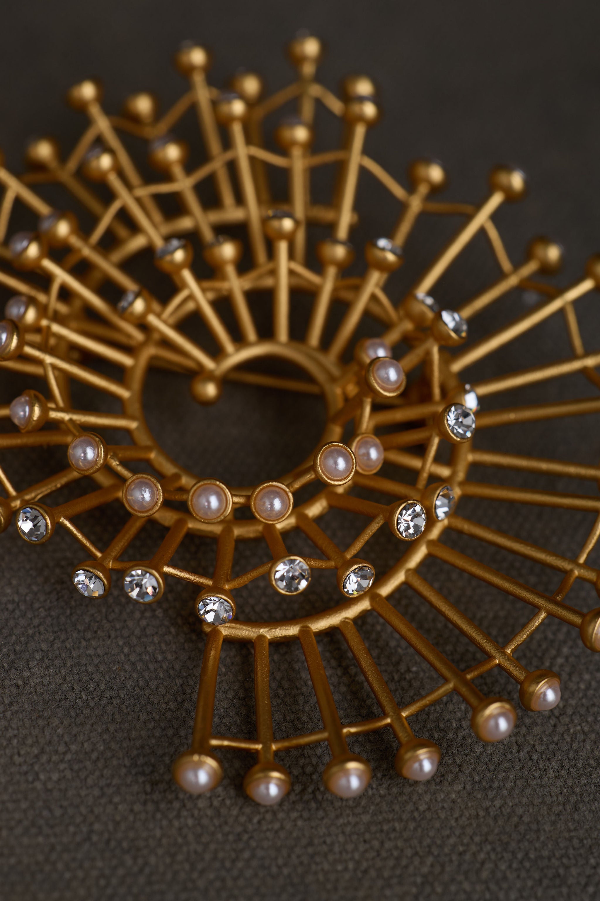 HAES BROOCH (FINAL SALE)