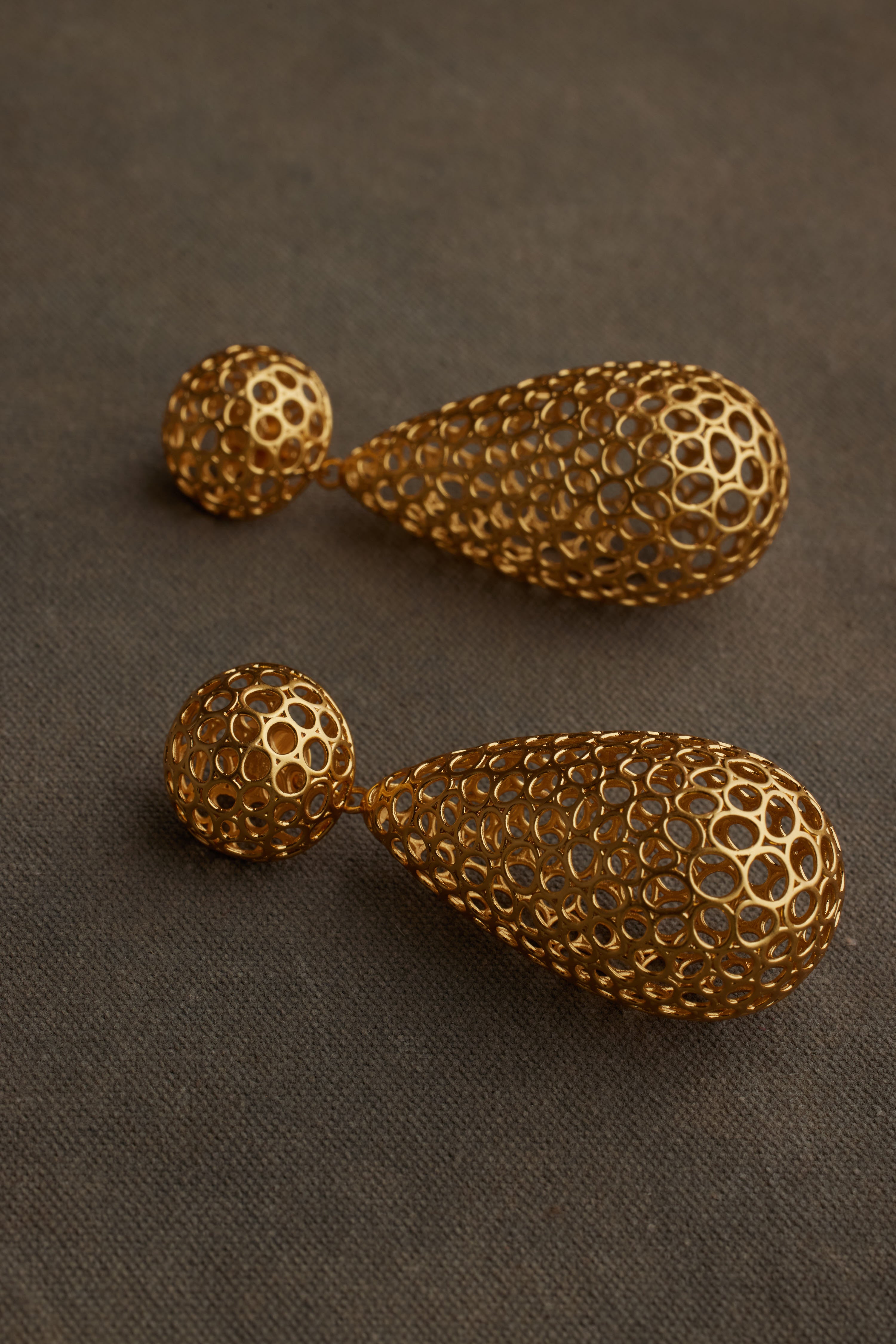 HYAH EARRING
