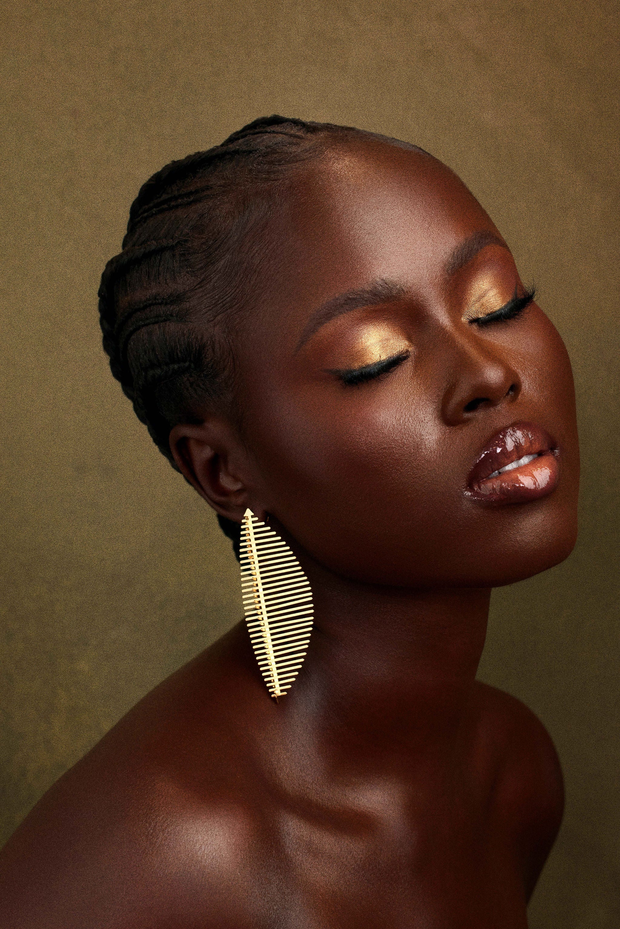 KELI EARRING