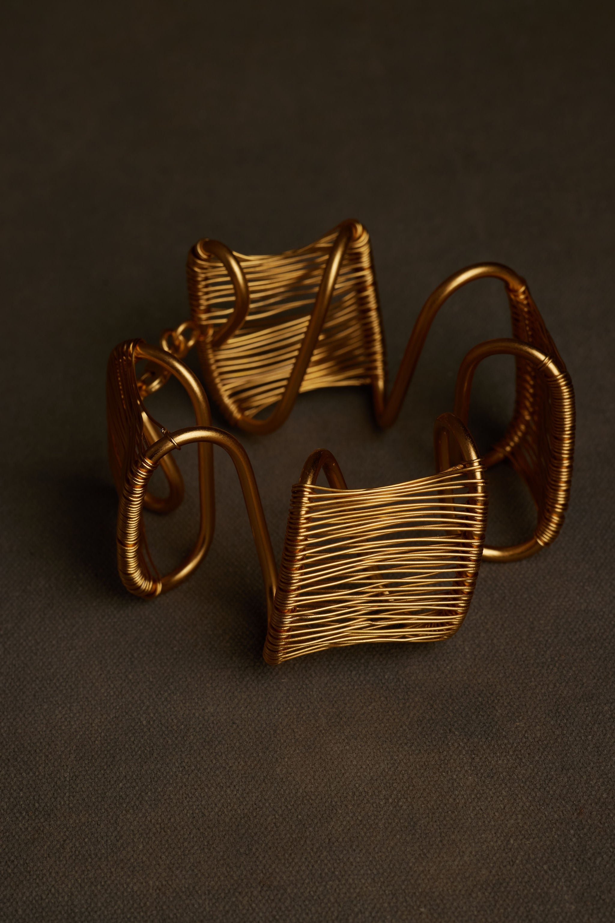 KOHM BANGLE