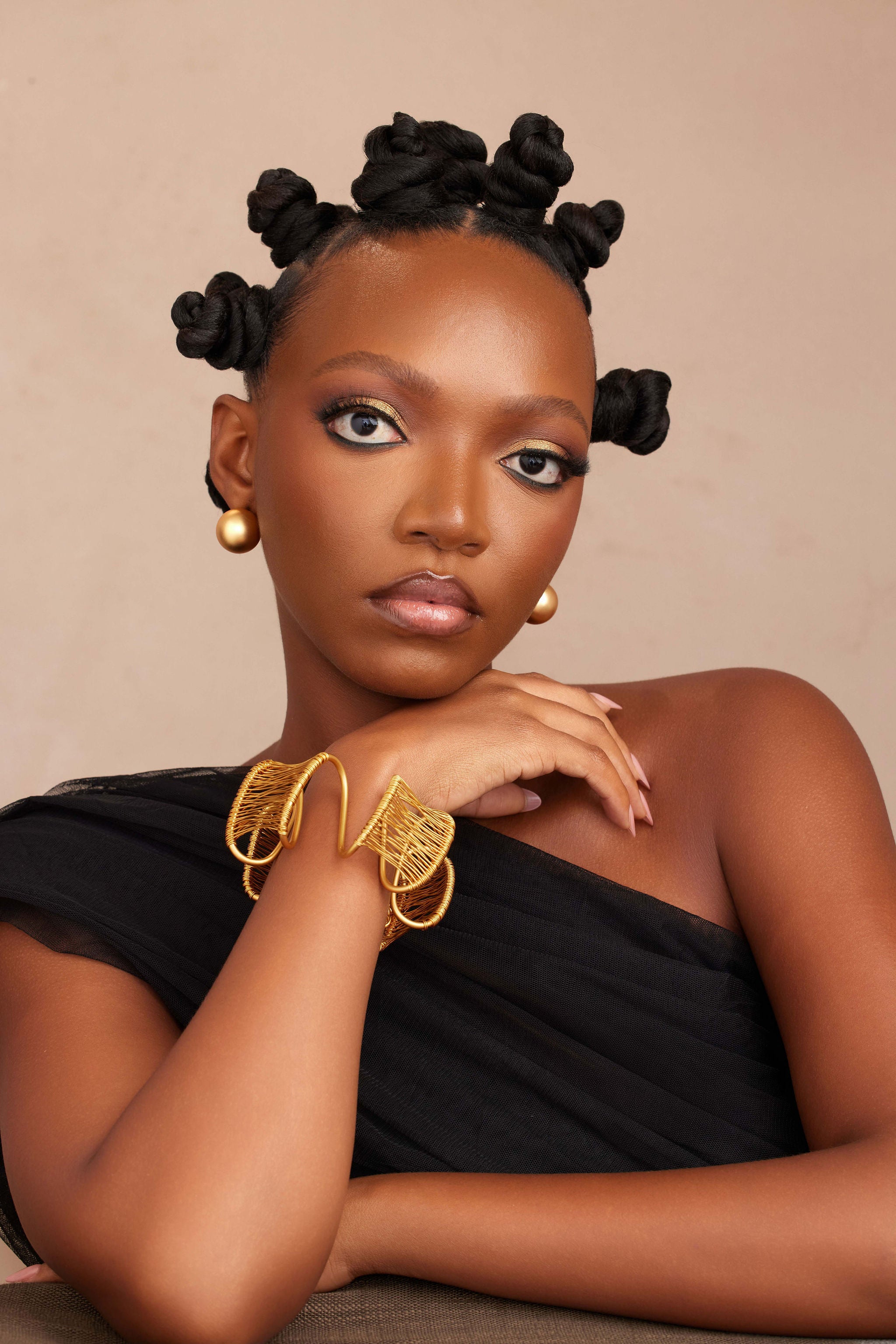 KOHM-SMALL-GOLD-BANGLE