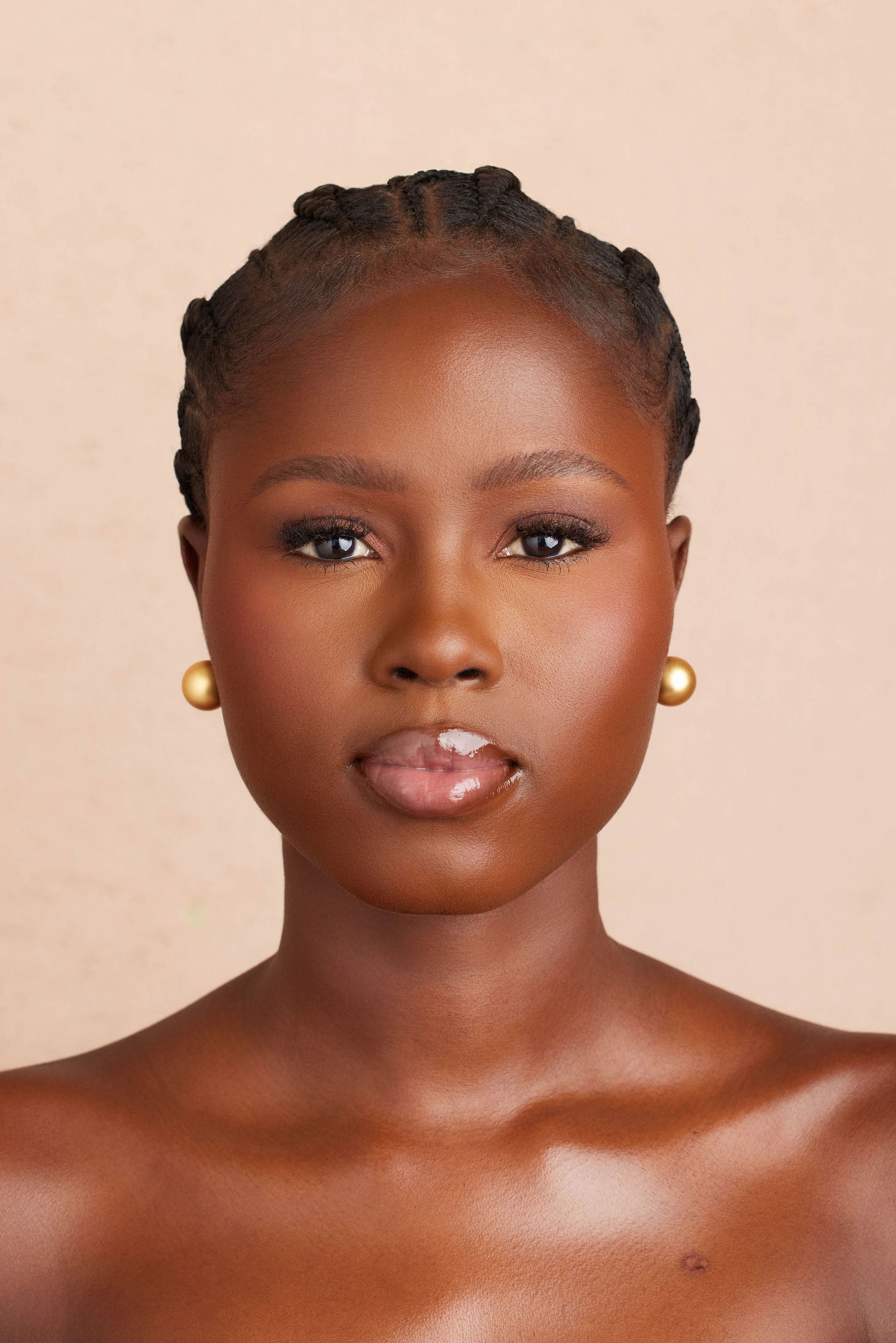 KURU STUDS