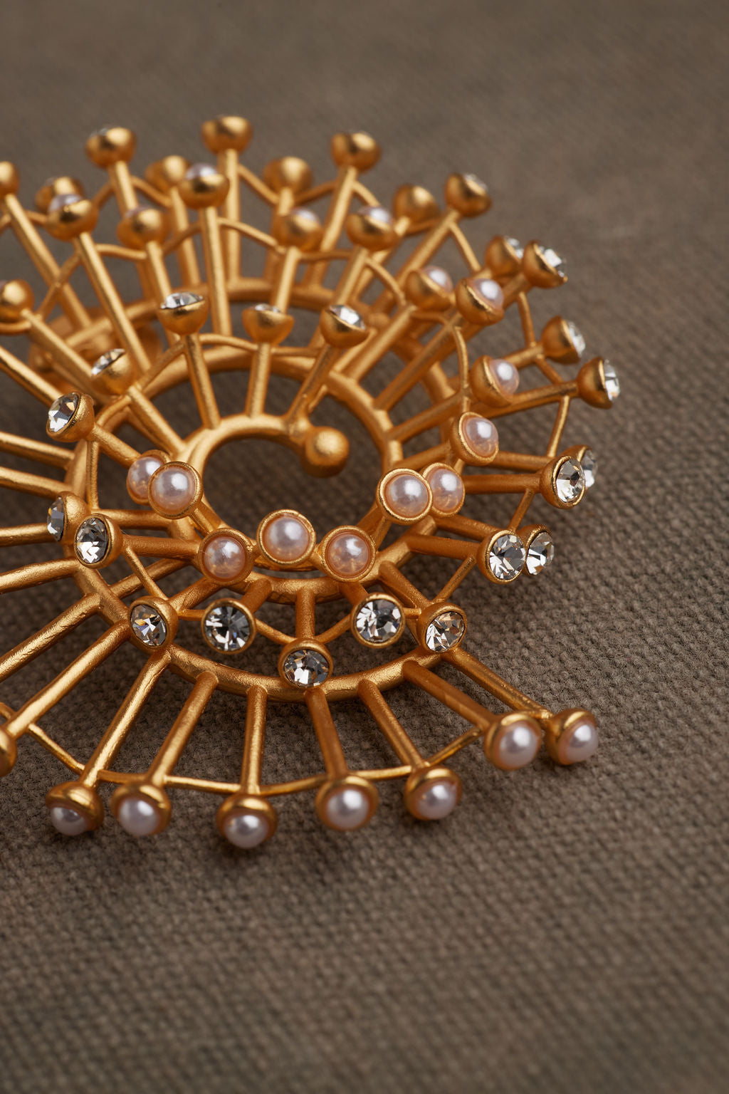 LILA EARRING