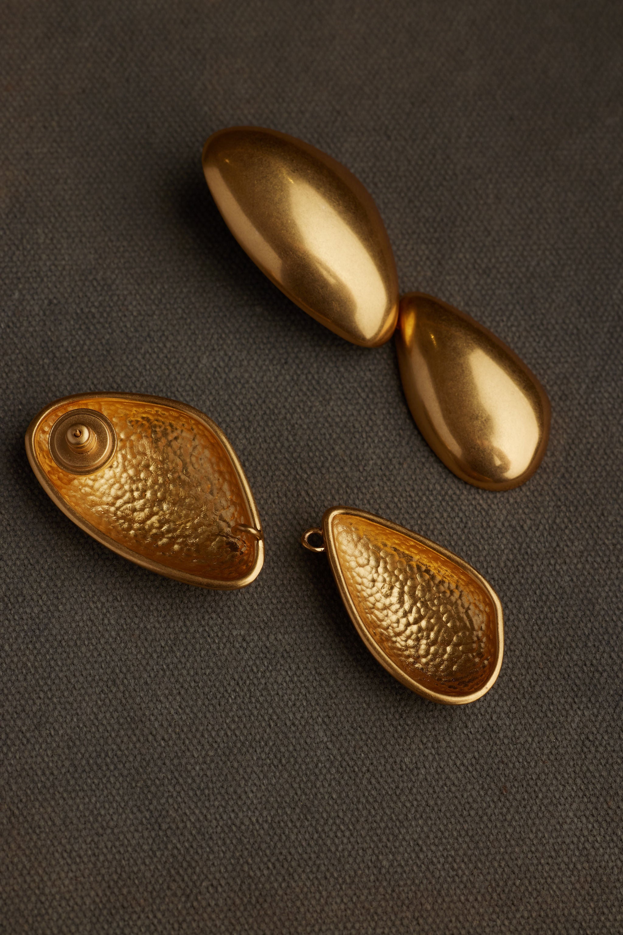 LIVA EARRING