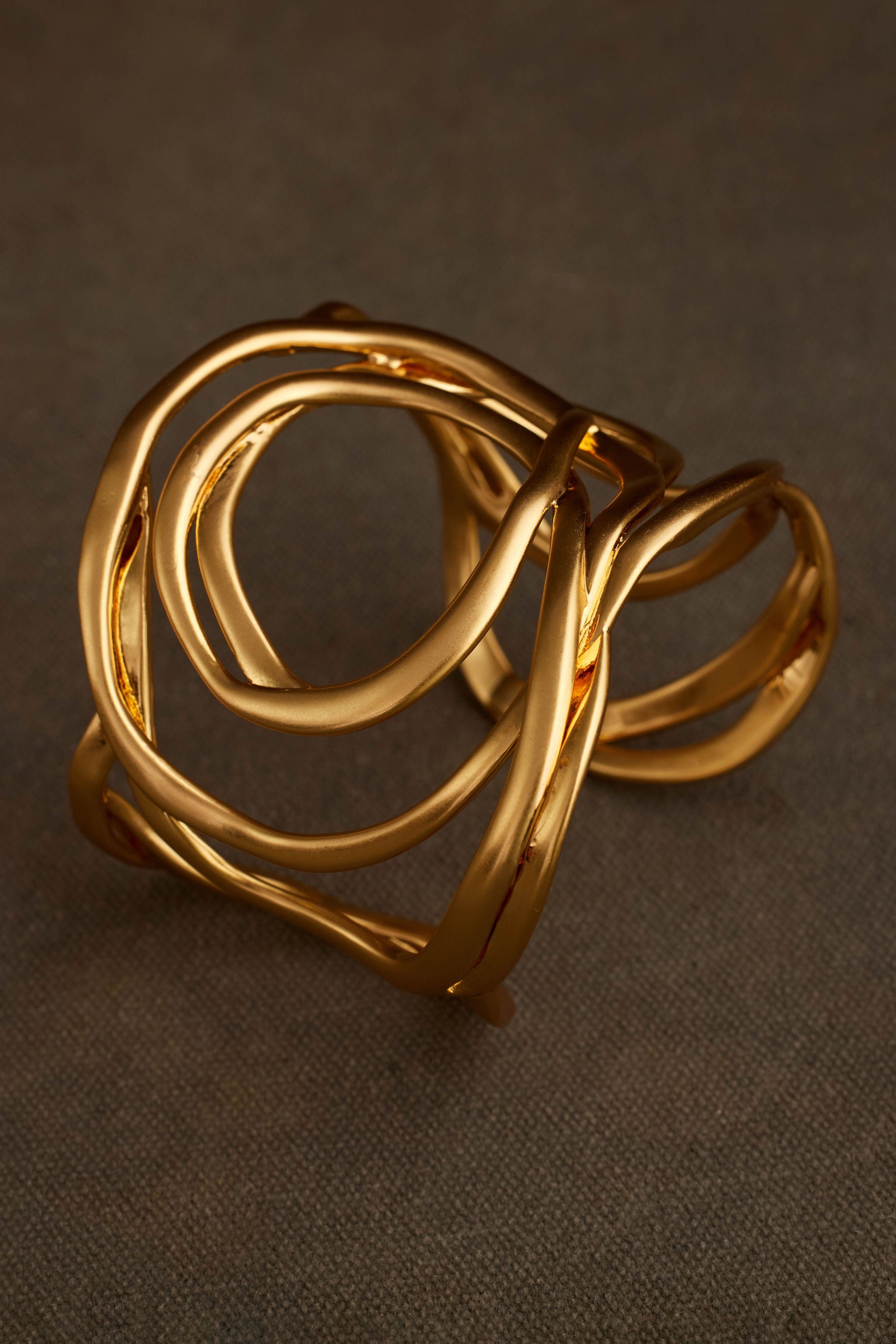 LUNA Bangle