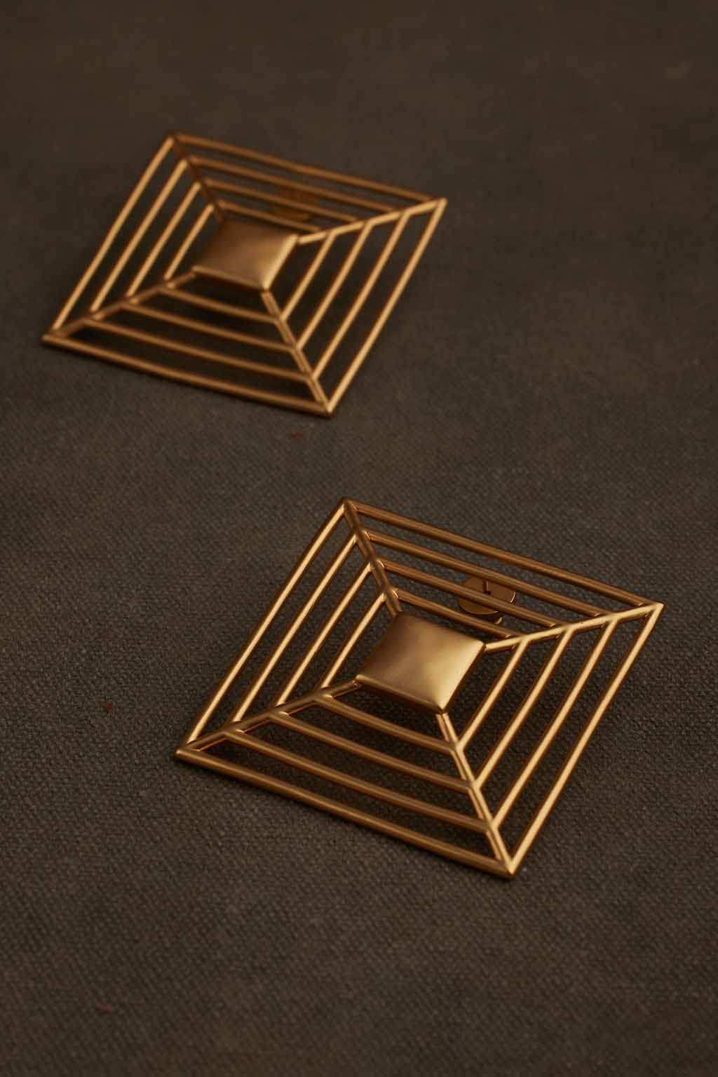 KAZI EARRING