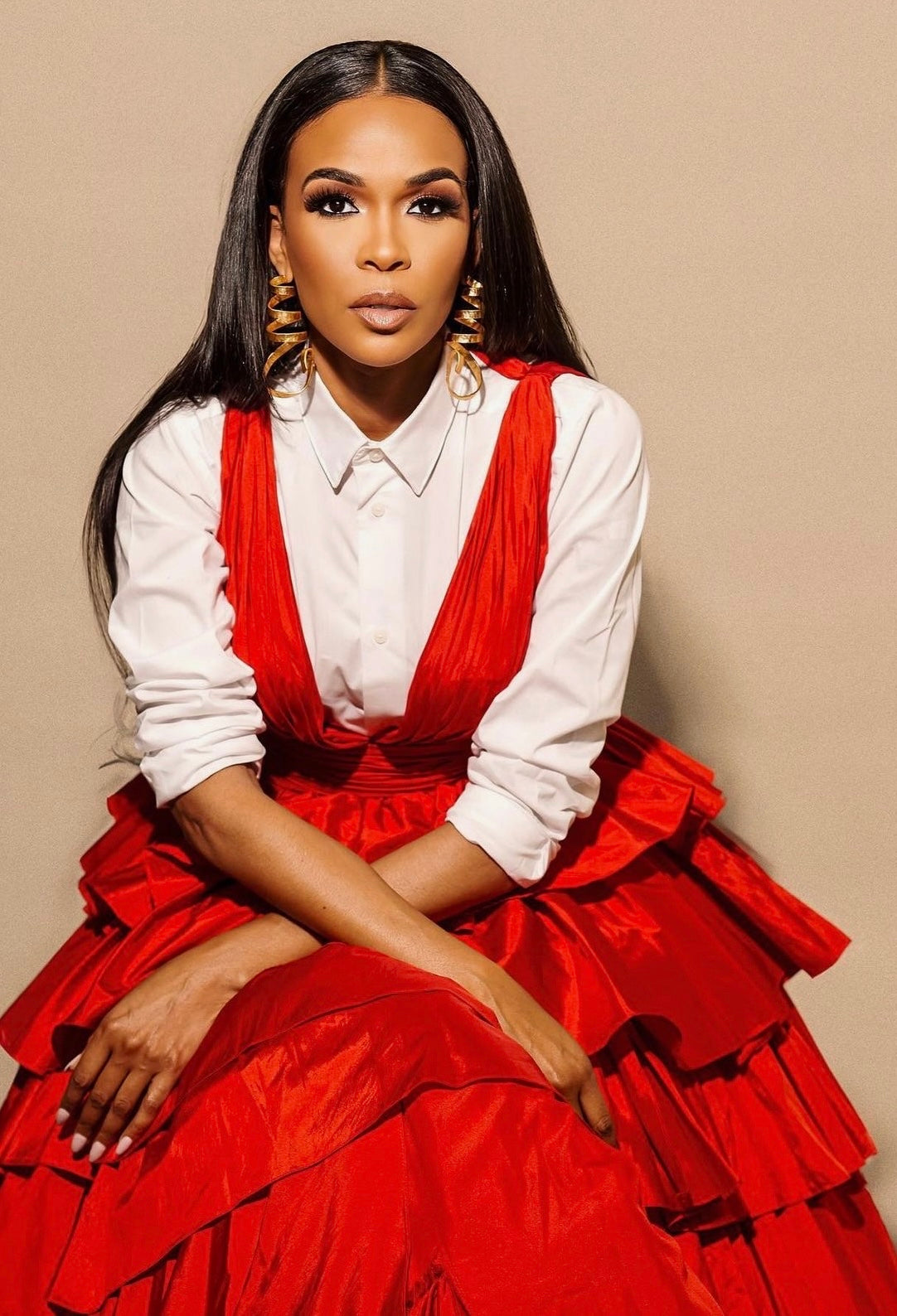 MICHELLE-WILLIAMS-KHOI-SHEI-GOLD-LARGE-EARRING