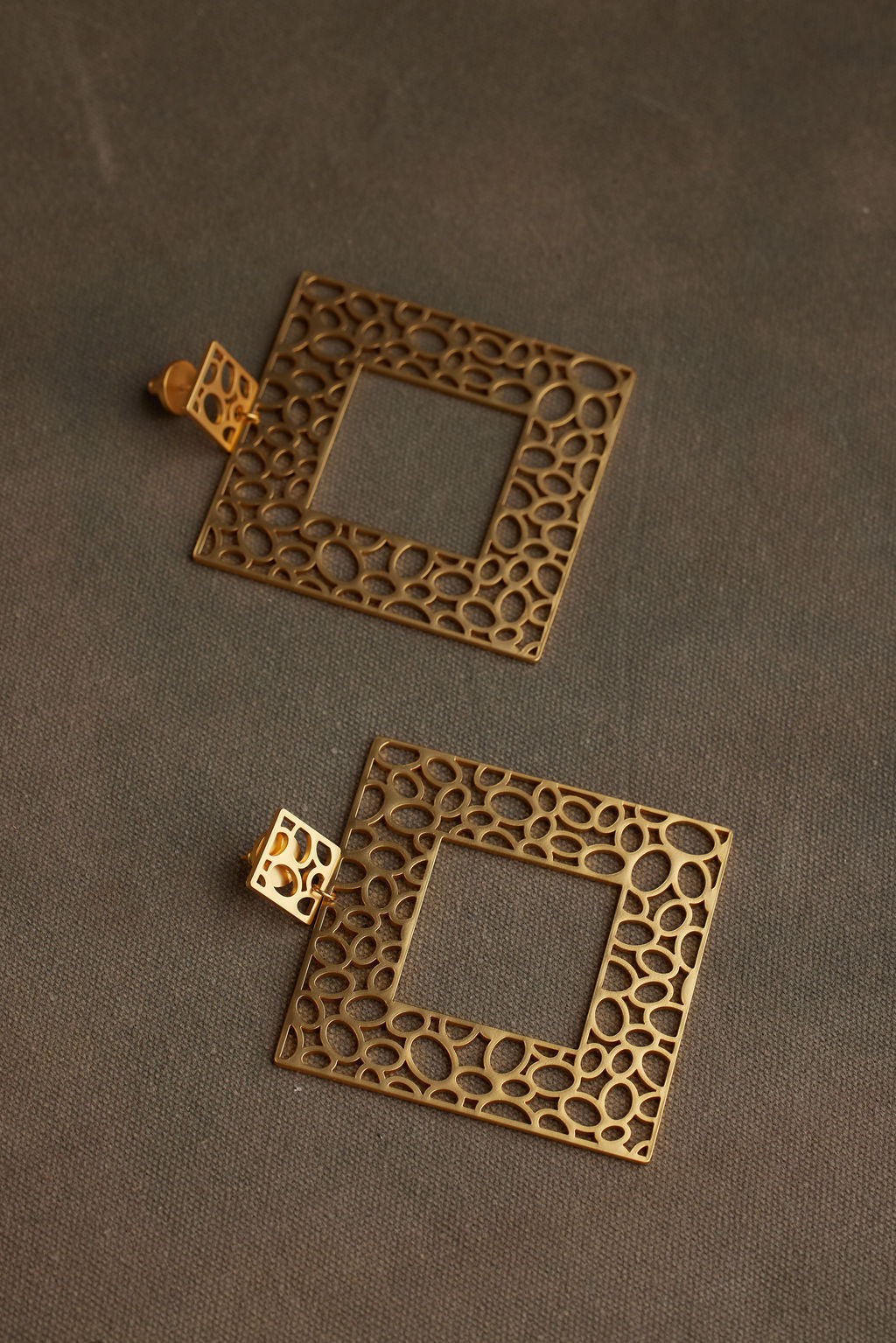 MILL EARRING