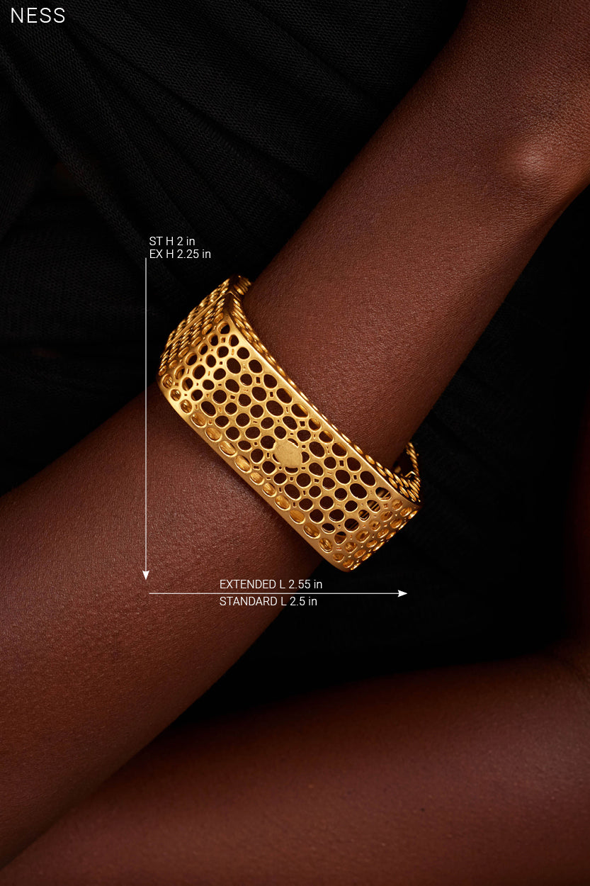 NESS BANGLE