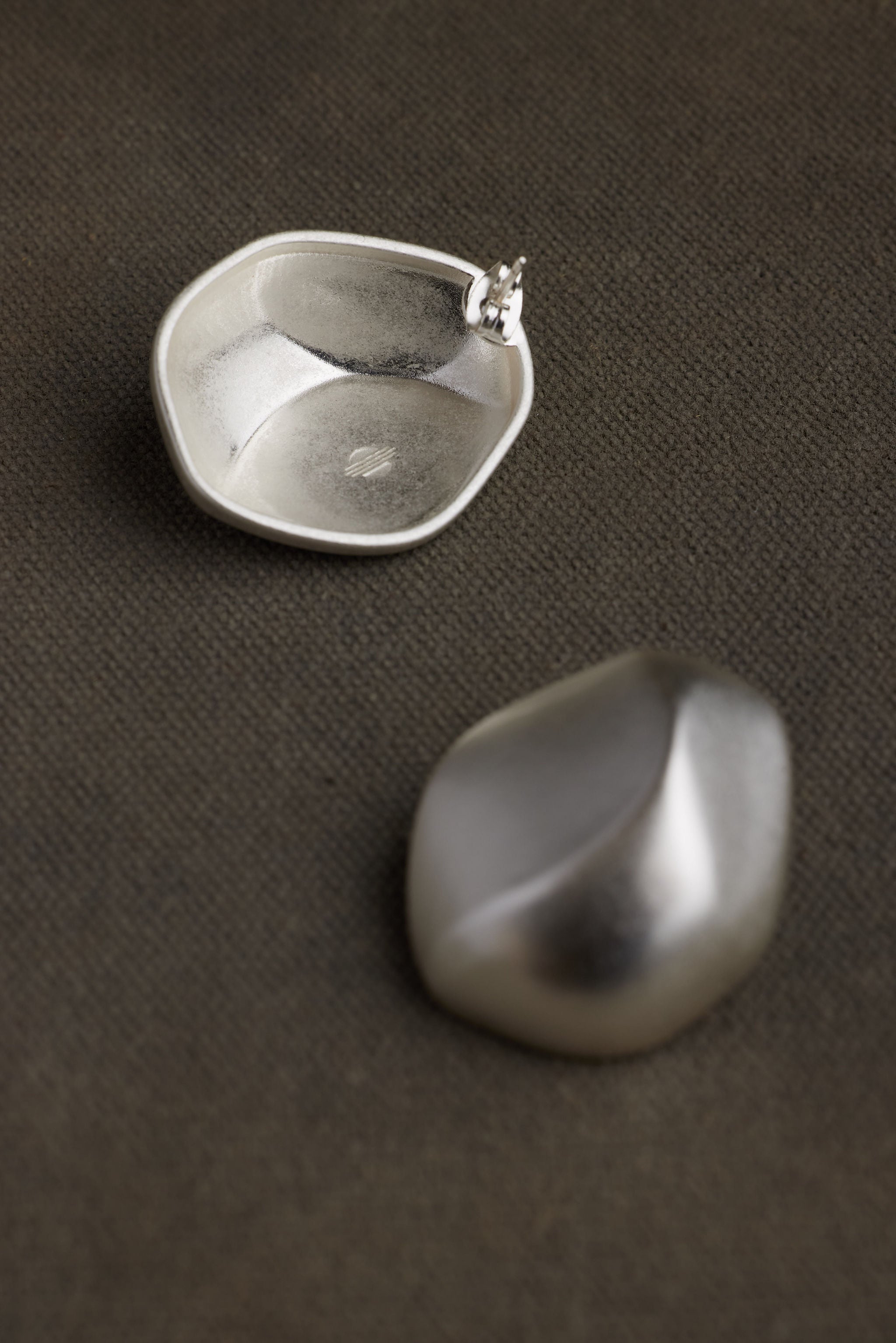 NURI EARRING