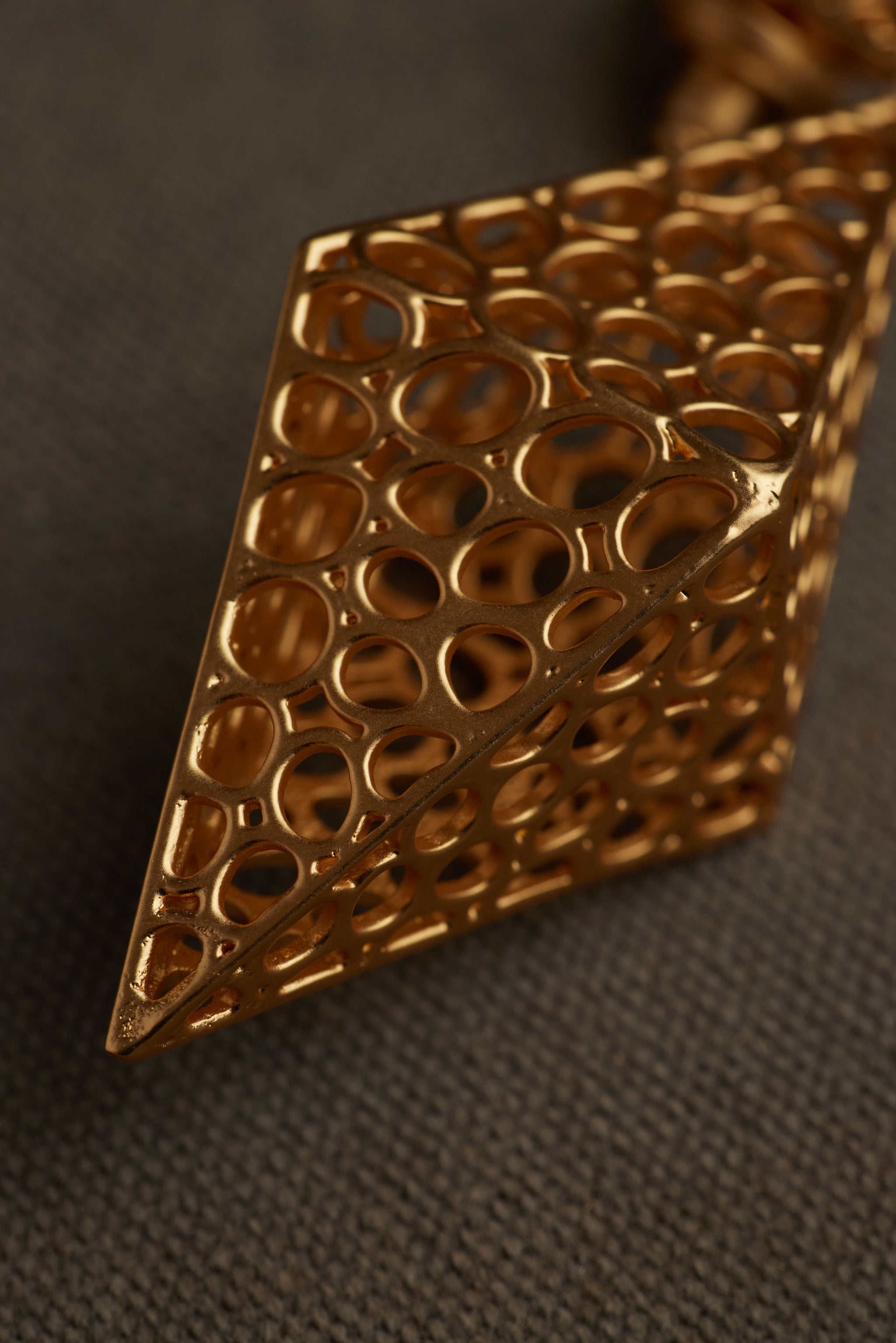 PEGY EARRING
