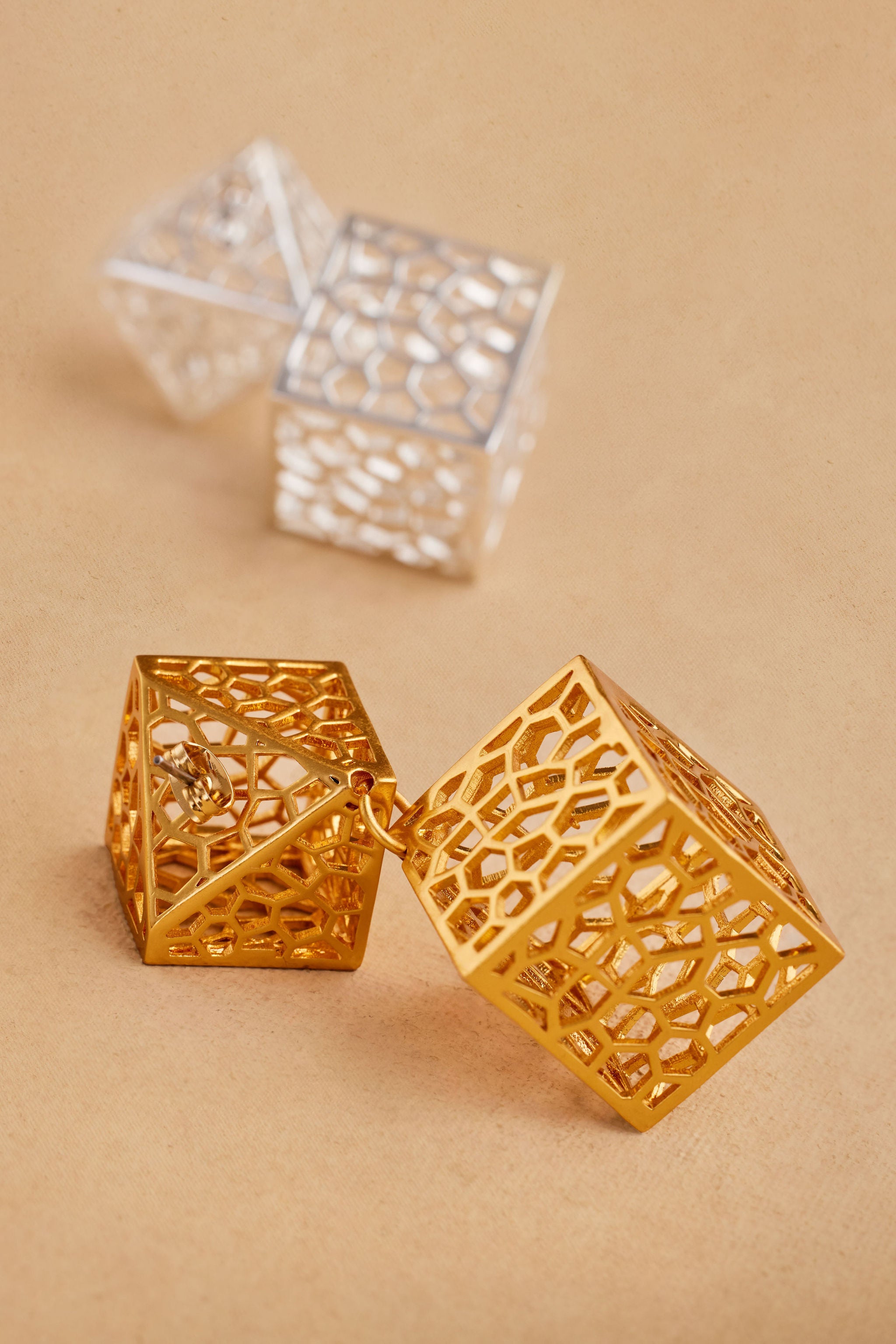 GAEL EARRING
