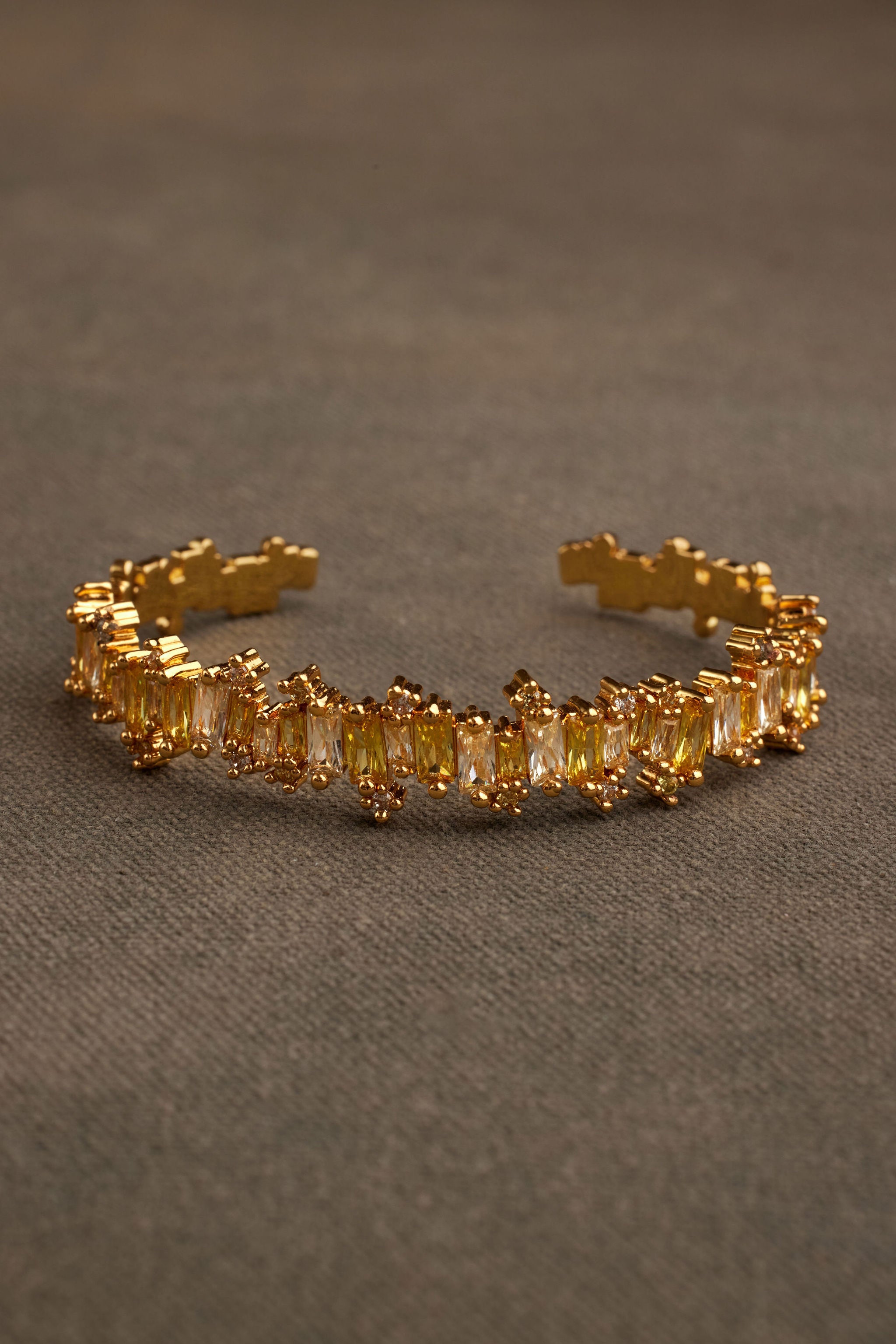 RAEL yellow mix crystal gold bangle