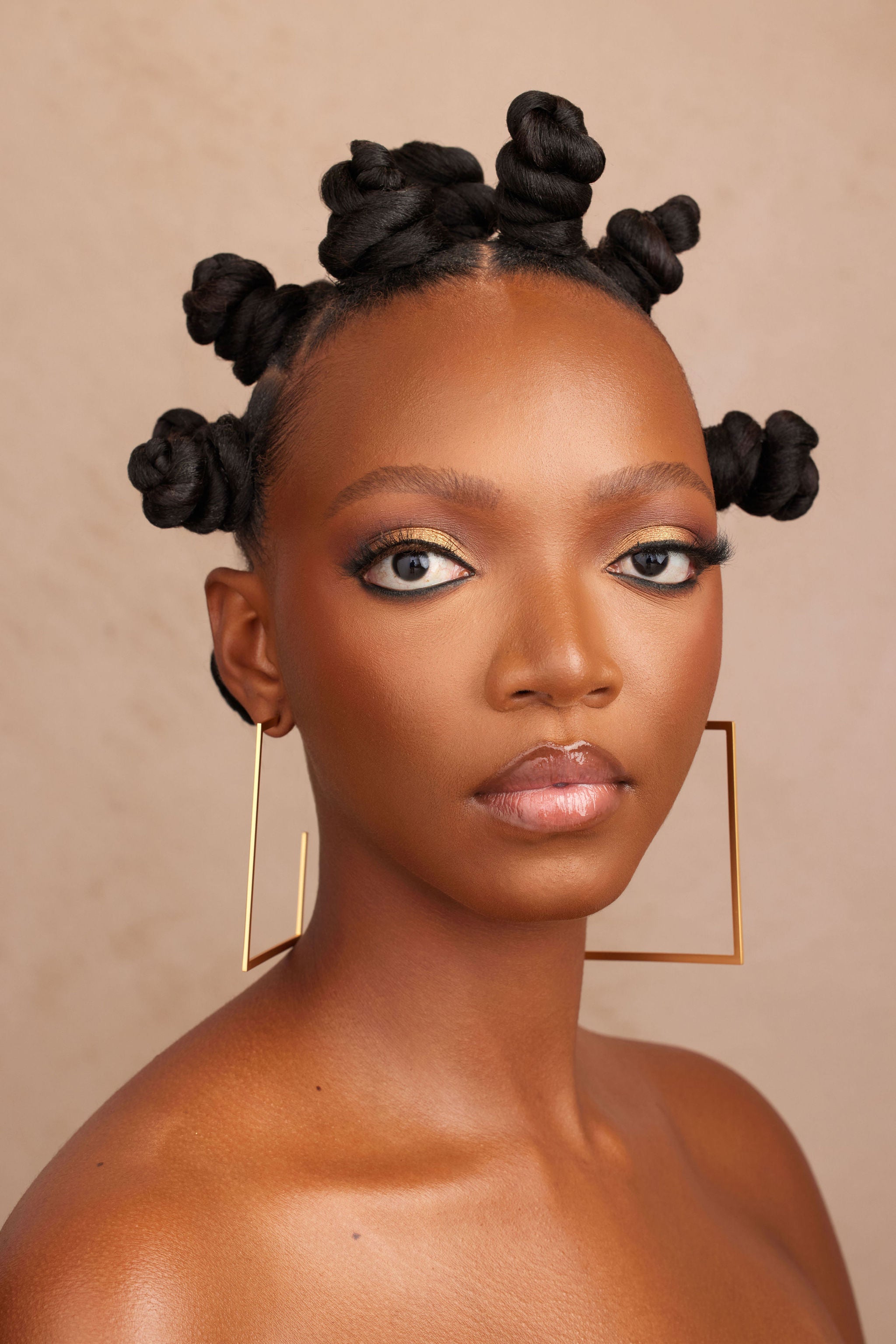 RAEN large gold earrings front view