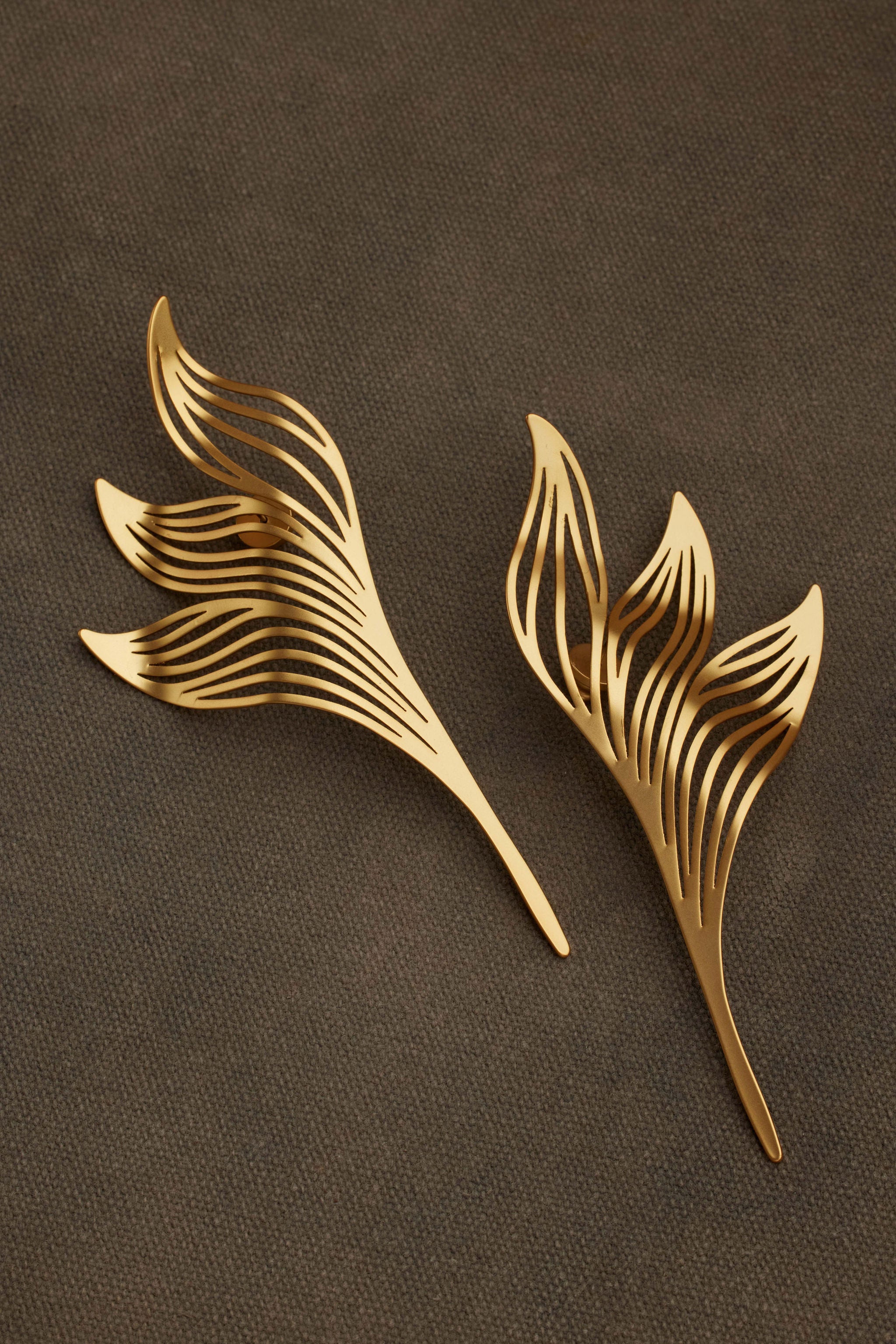 ROWE EARRING