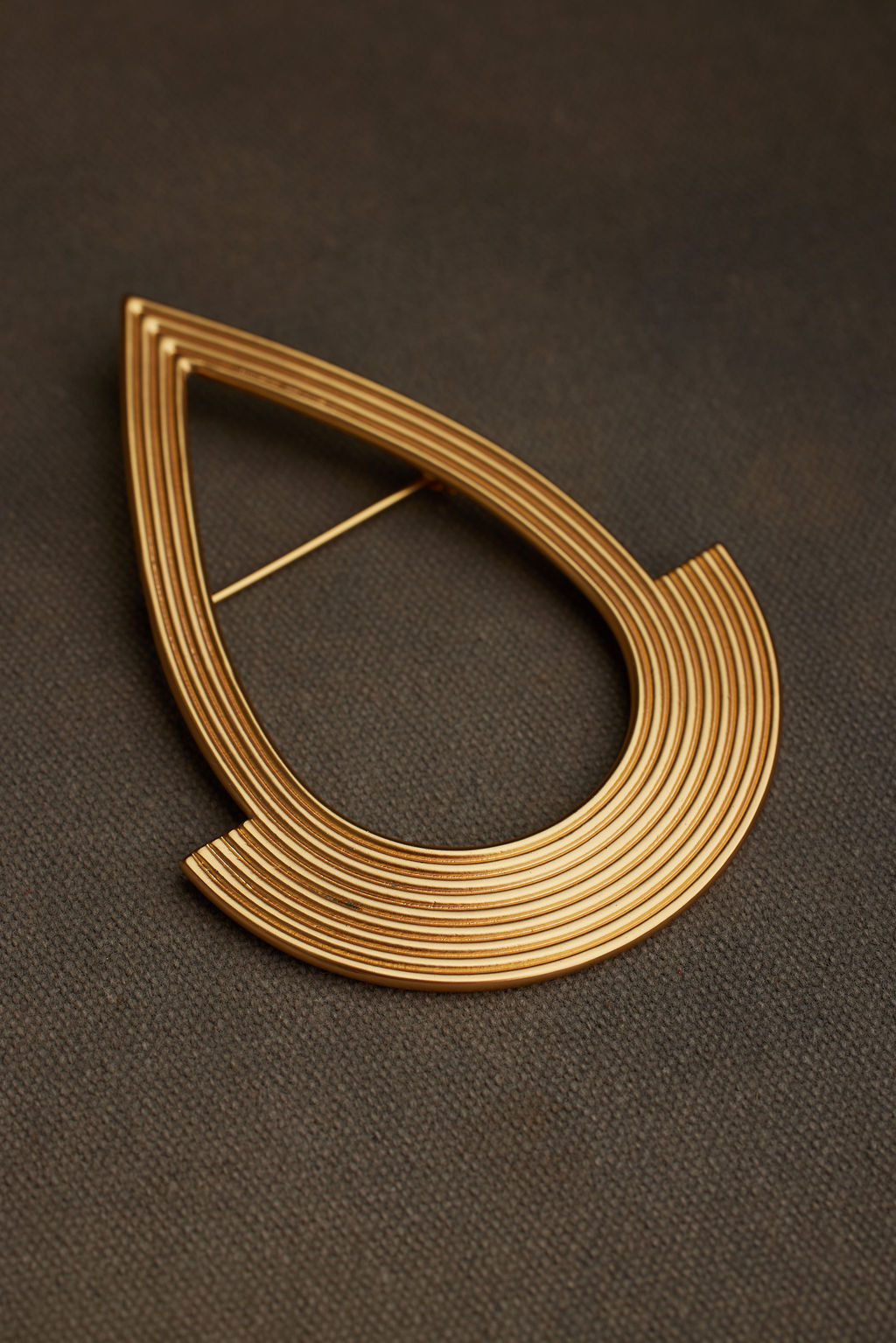 ROZI BROOCH (FINAL SALE)