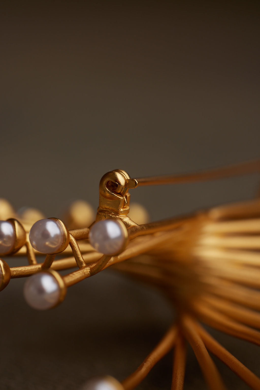 WINU BROOCH