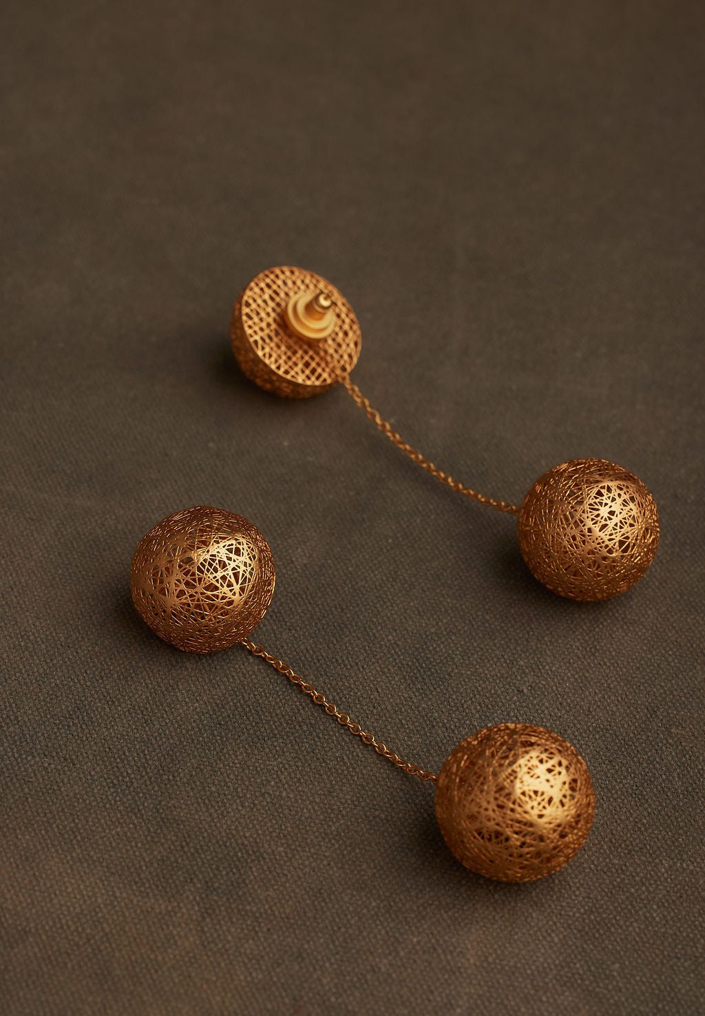 YELI EARRING