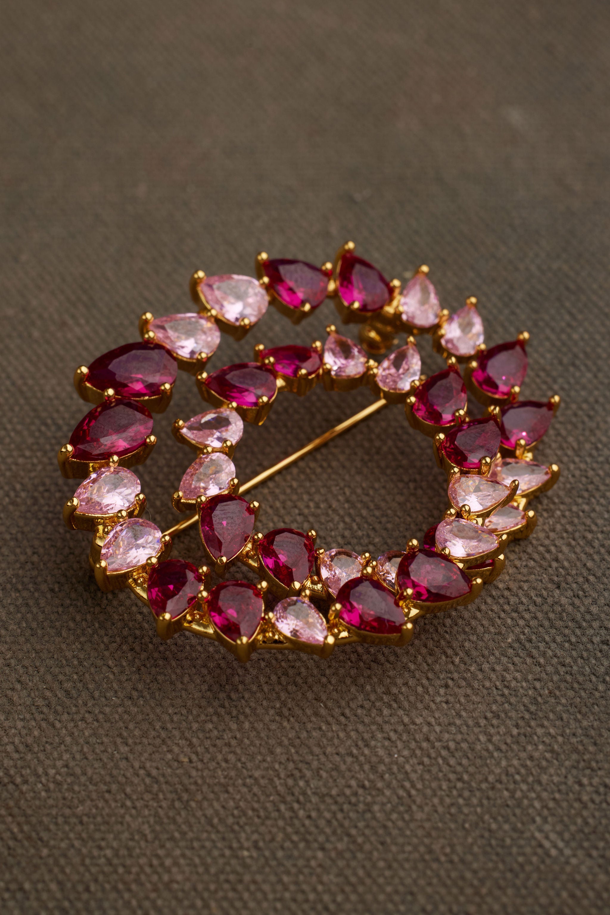 ZAIA BROOCH