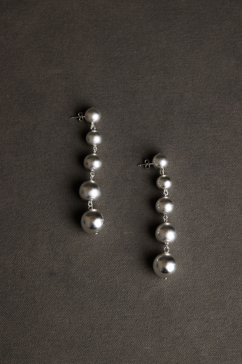 RIKA EARRING