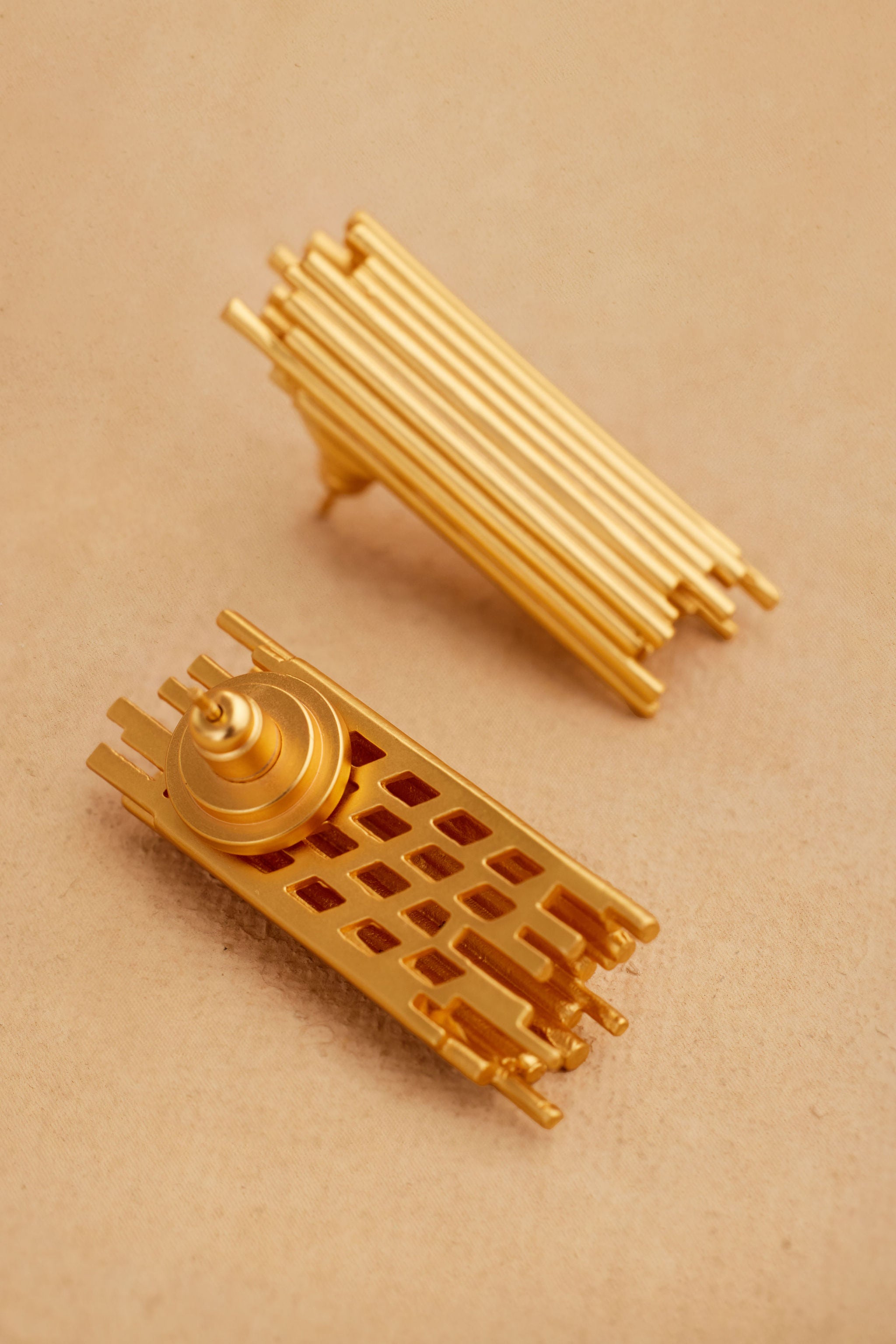 HAWA EARRING