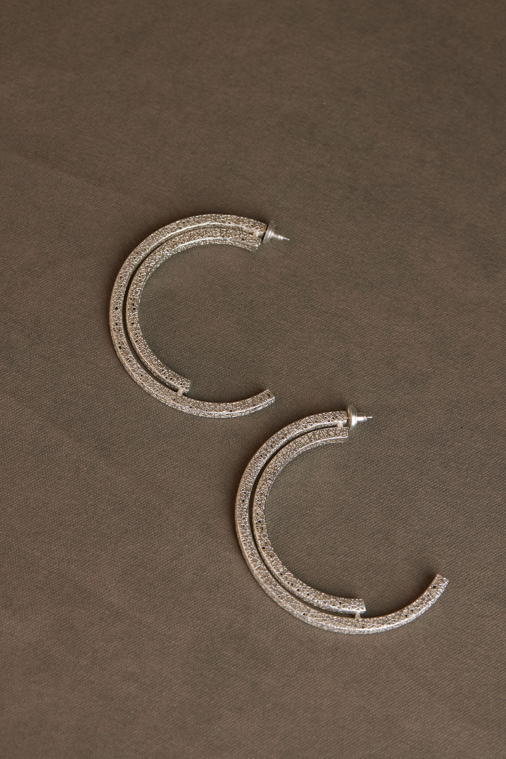 CIRE EARRING
